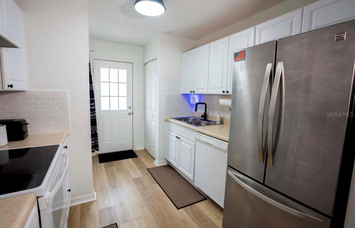1812 POINSETTIA AVE, TARPON SPRINGS, FL, 34689
