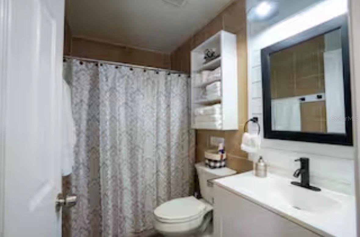1812 POINSETTIA AVE, TARPON SPRINGS, FL, 34689