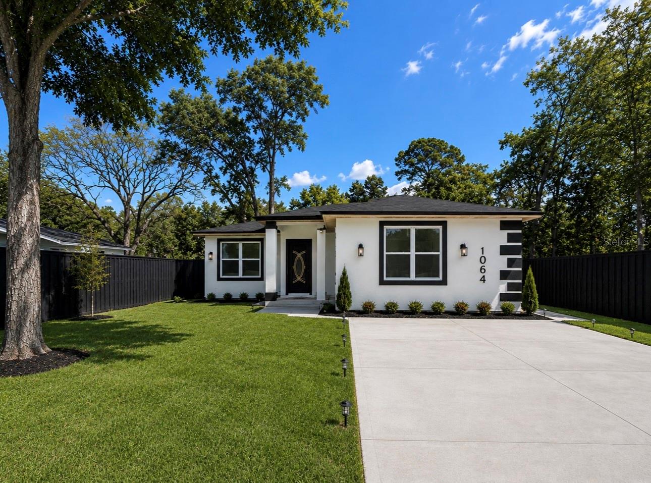 1064 MONROE AVE, BROOKSVILLE, FL, 34604