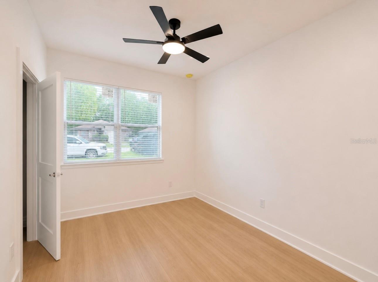 1064 MONROE AVE, BROOKSVILLE, FL, 34604