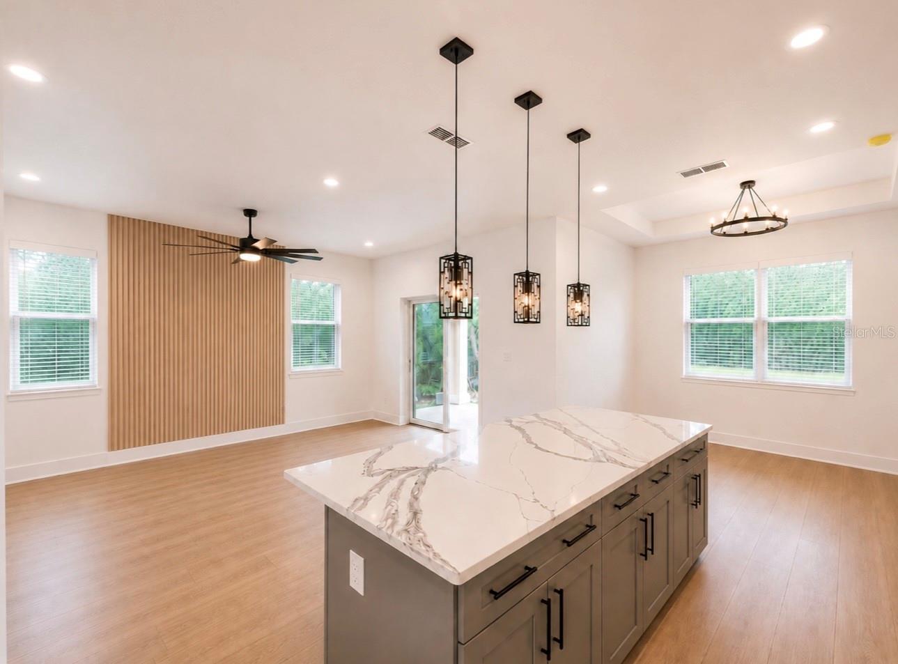 1064 MONROE AVE, BROOKSVILLE, FL, 34604