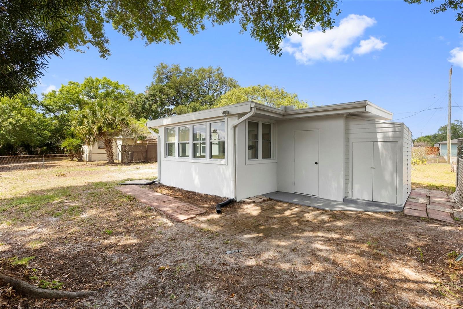 10221 N FLEETWOOD DR, TAMPA, FL, 33612