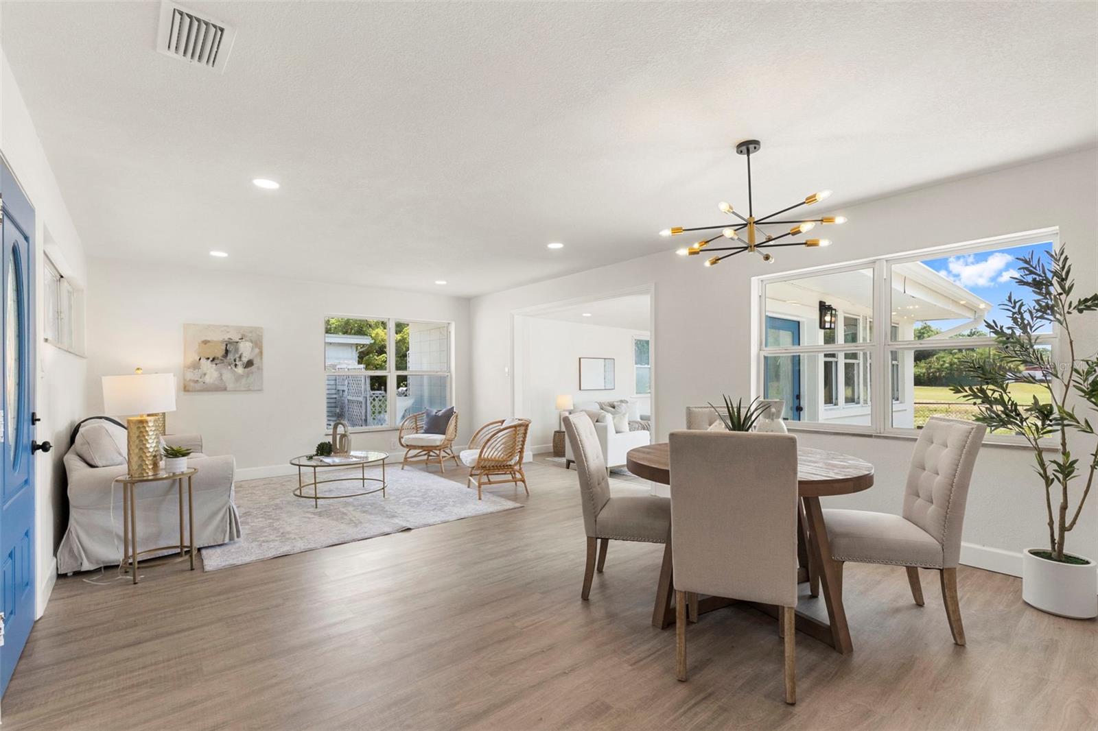 10221 N FLEETWOOD DR, TAMPA, FL, 33612