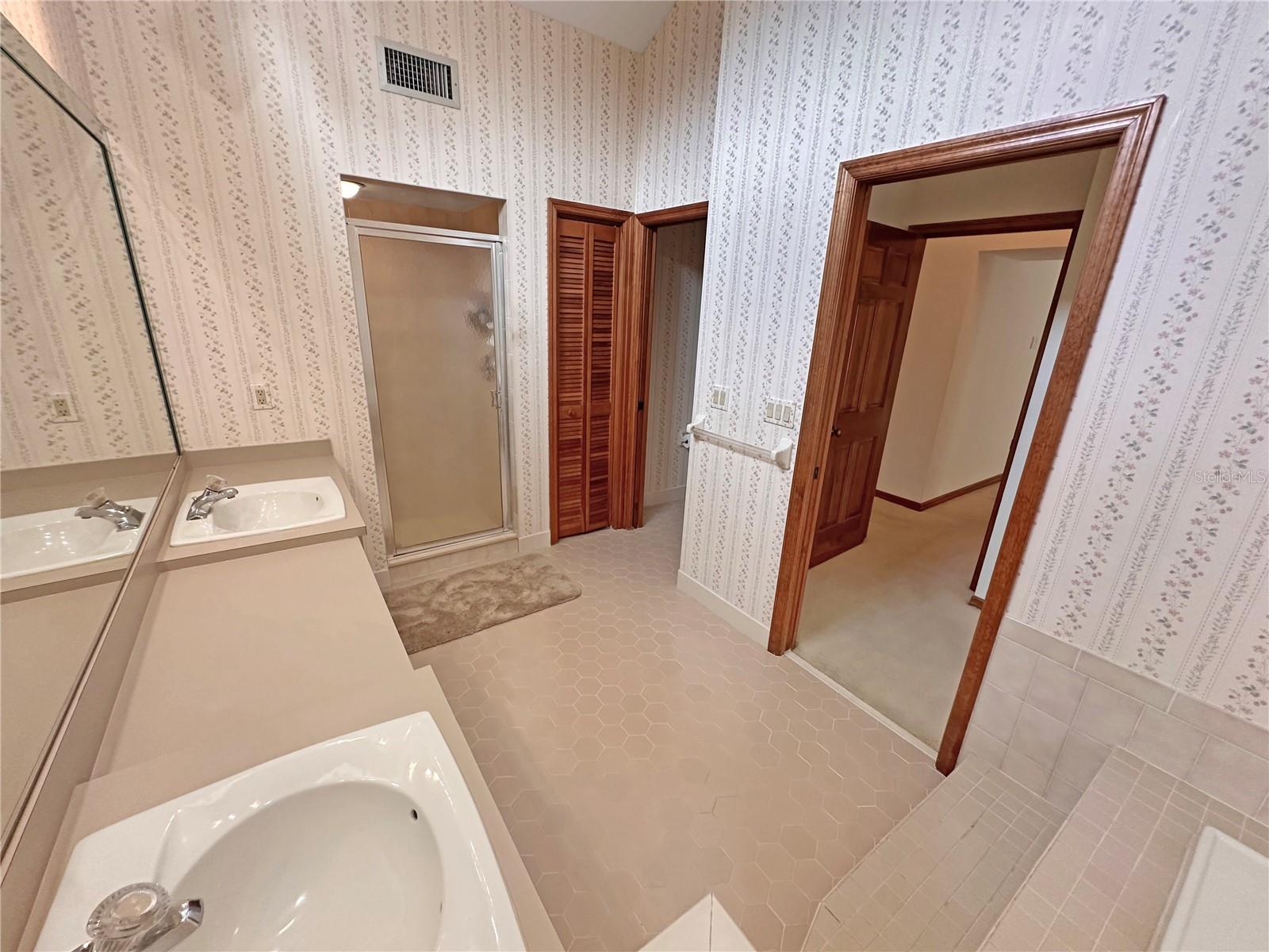 8262 DELAWARE DR, WEEKI WACHEE, FL, 34607