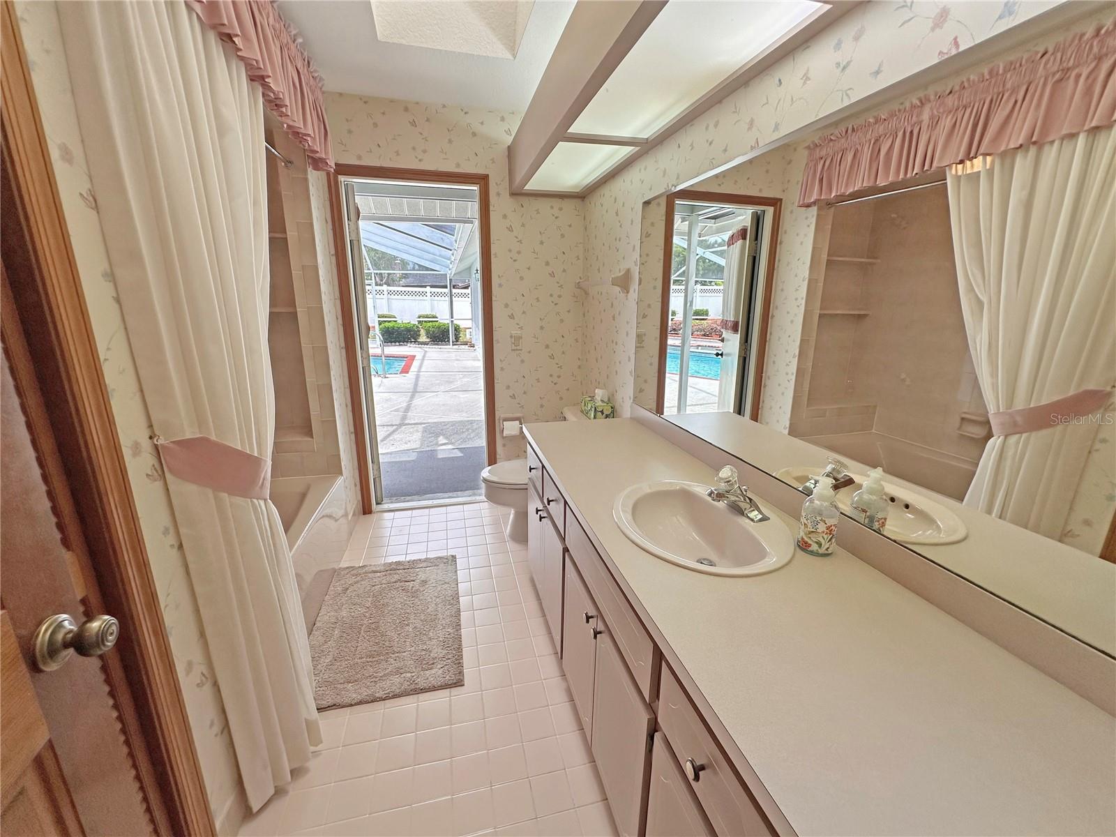 8262 DELAWARE DR, WEEKI WACHEE, FL, 34607