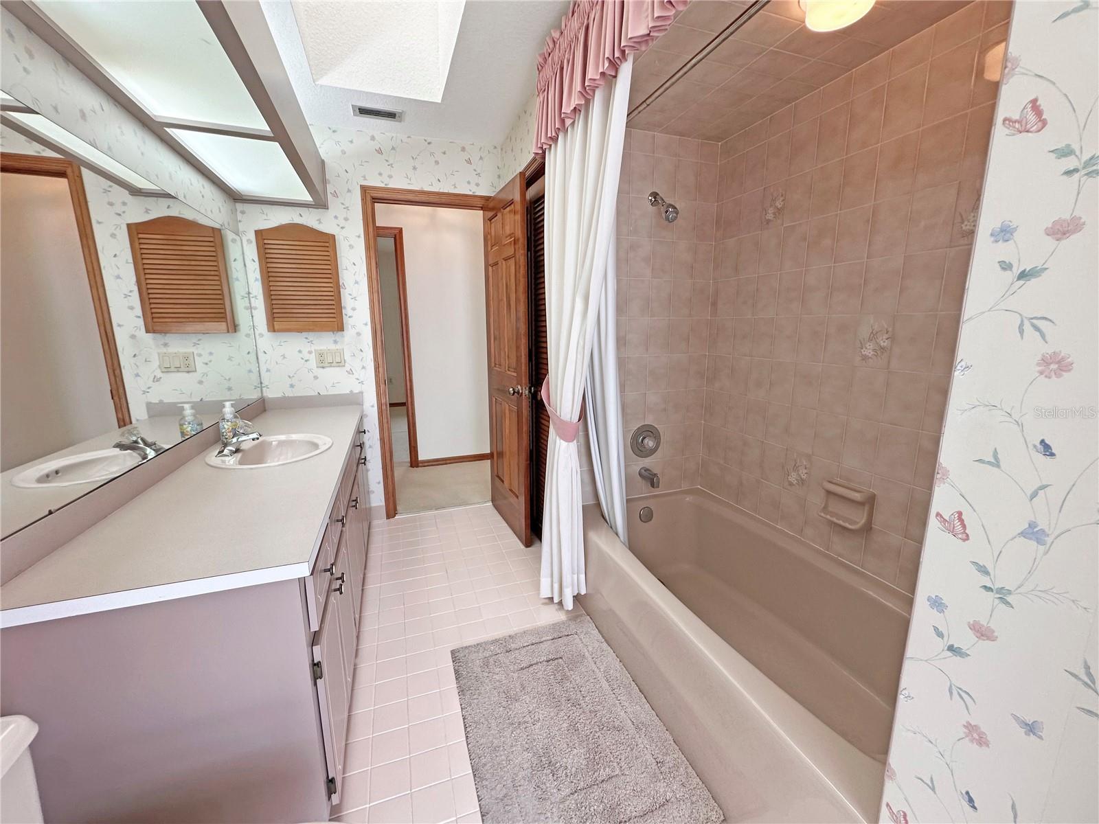8262 DELAWARE DR, WEEKI WACHEE, FL, 34607