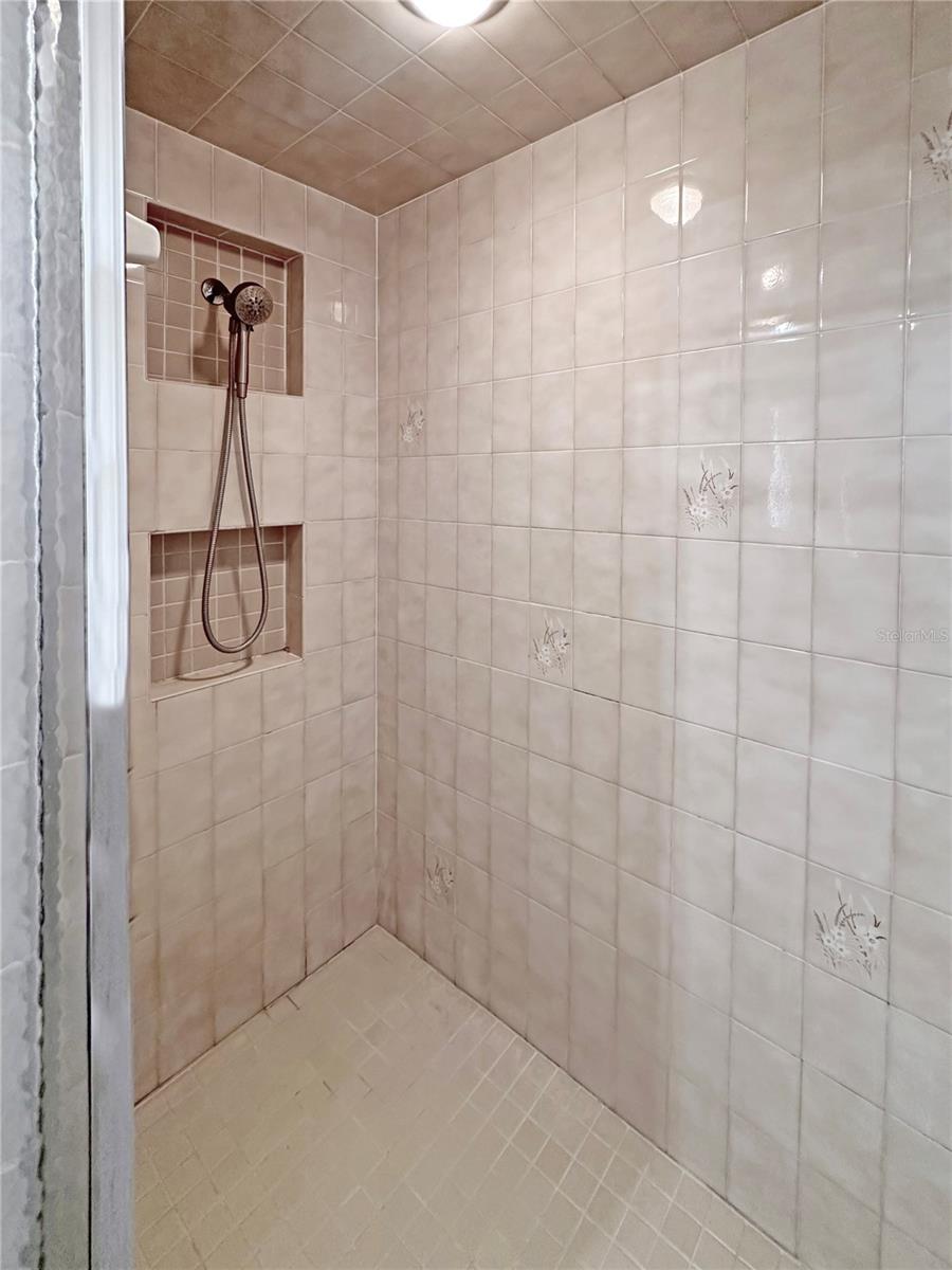 8262 DELAWARE DR, WEEKI WACHEE, FL, 34607