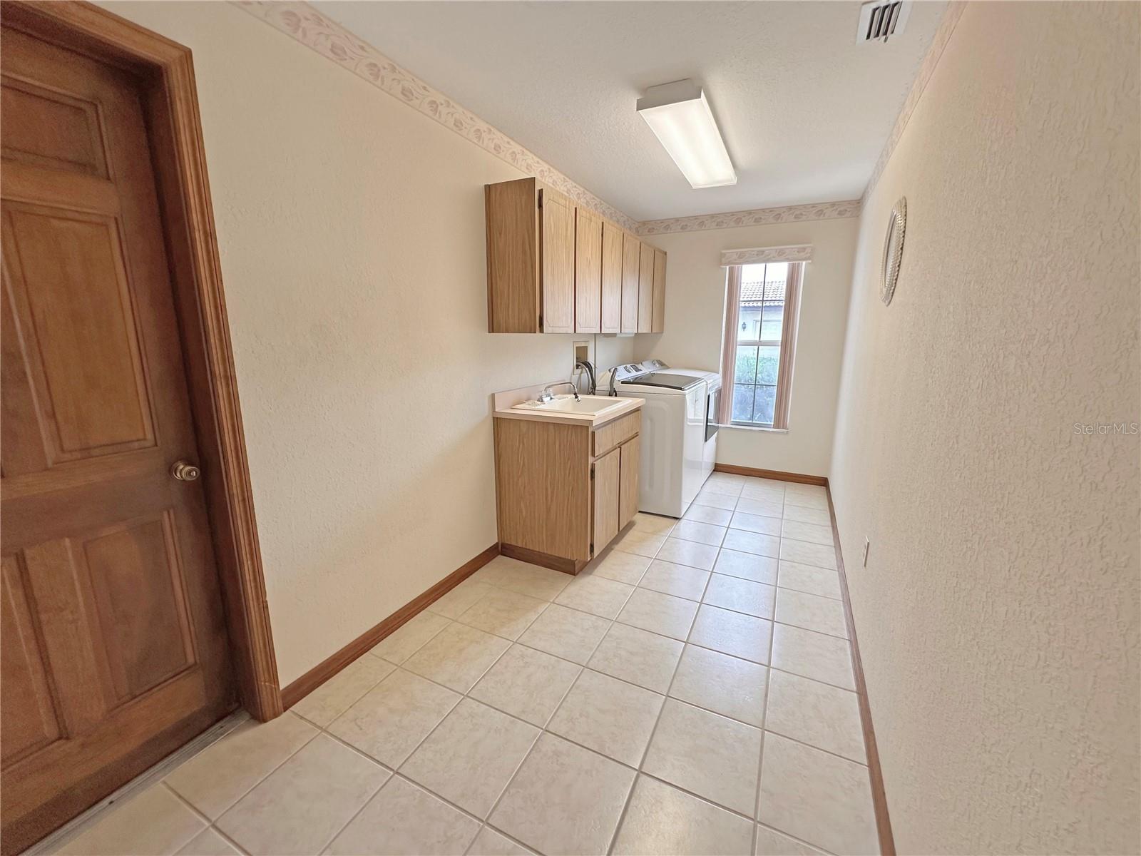 8262 DELAWARE DR, WEEKI WACHEE, FL, 34607
