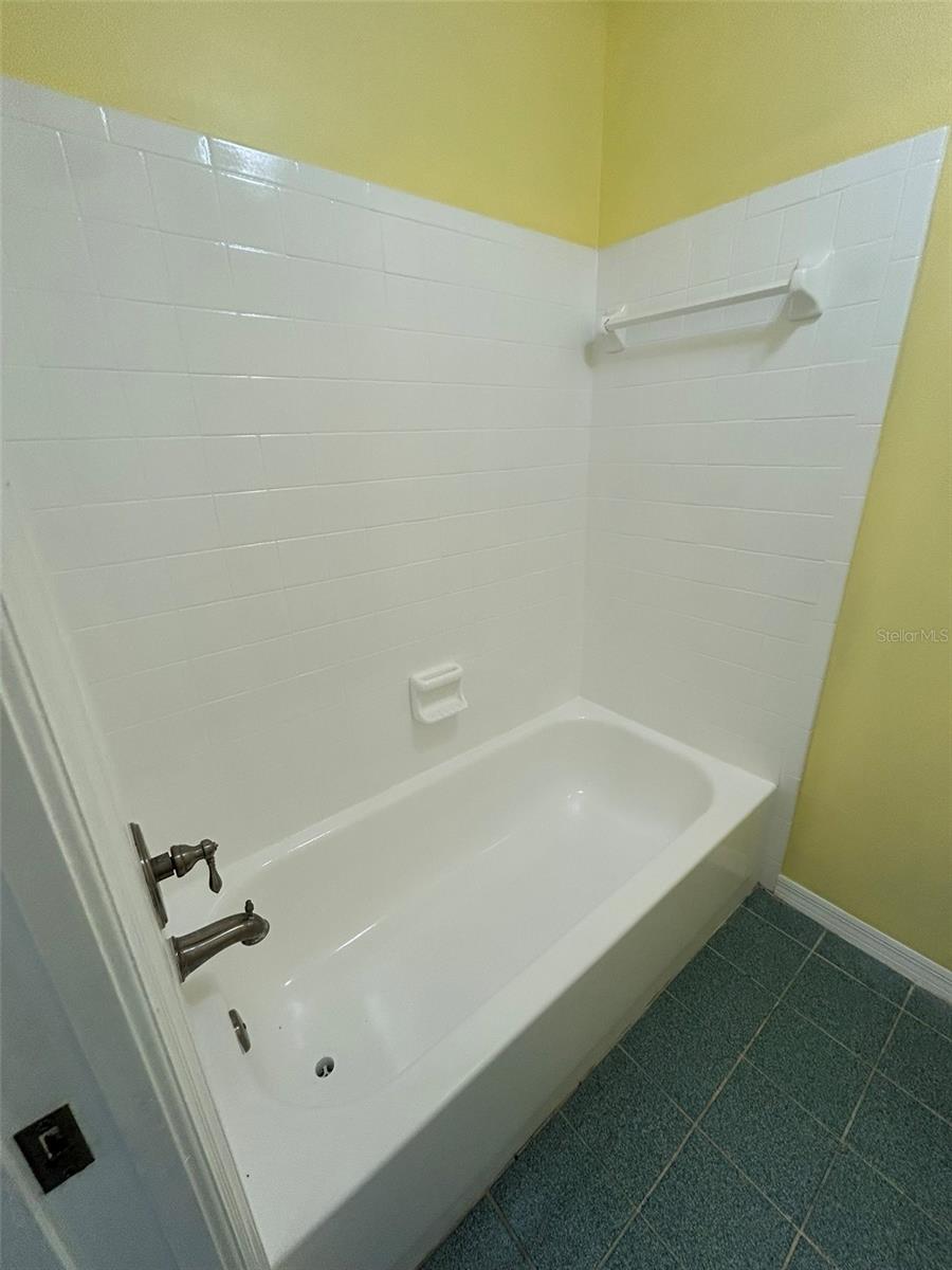 5106 STONEHURST RD, TAMPA, FL, 33647