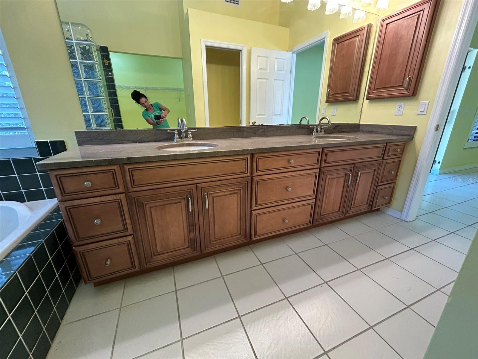 5106 STONEHURST RD, TAMPA, FL, 33647