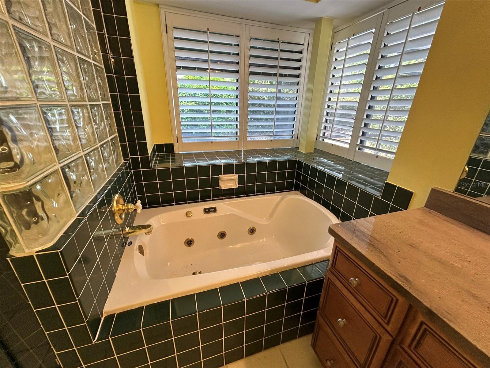 5106 STONEHURST RD, TAMPA, FL, 33647