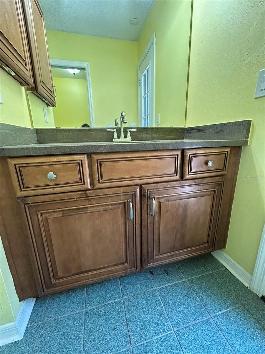 5106 STONEHURST RD, TAMPA, FL, 33647
