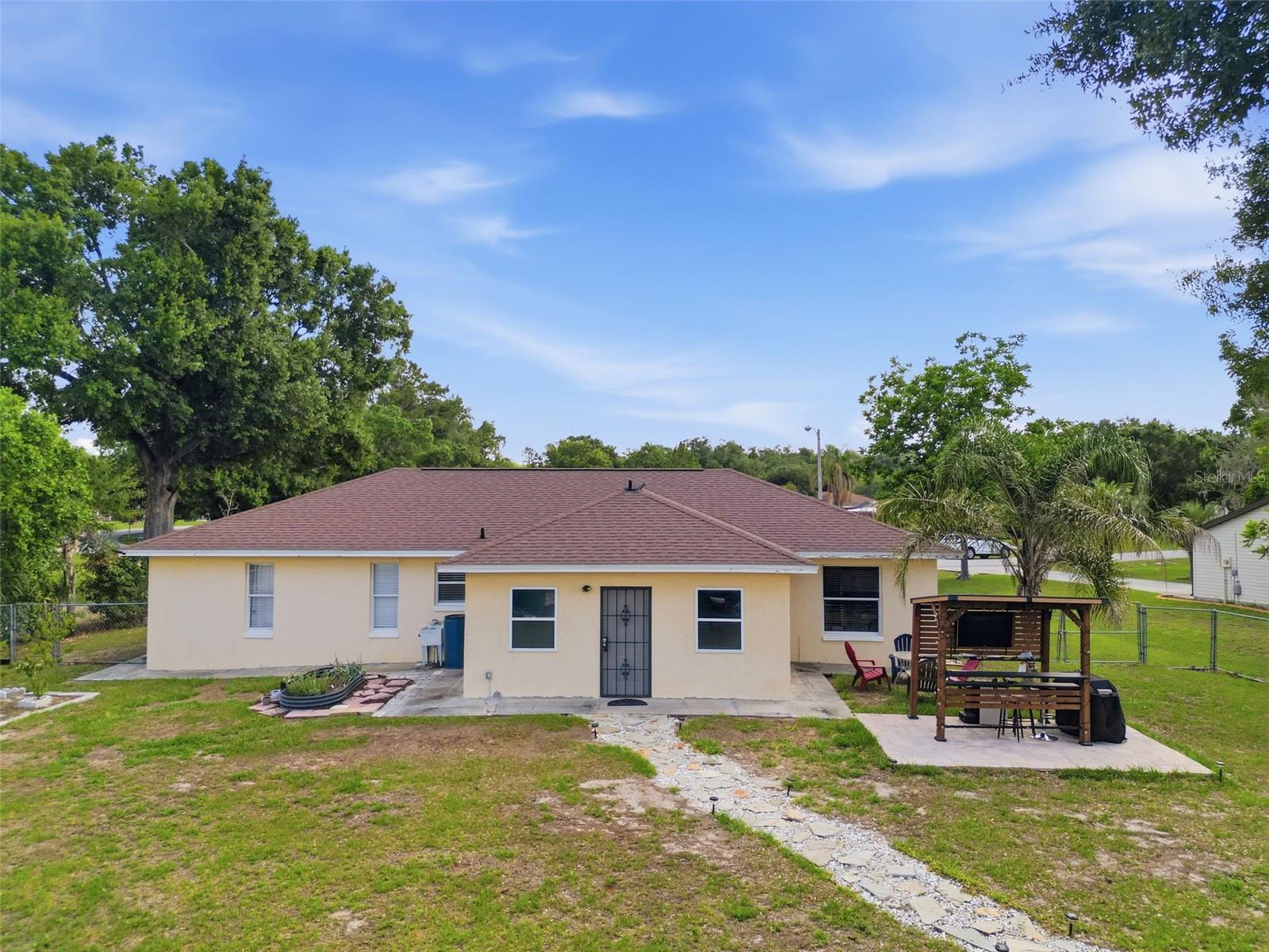 1011 WINIFRED WAY, LAKELAND, FL, 33809