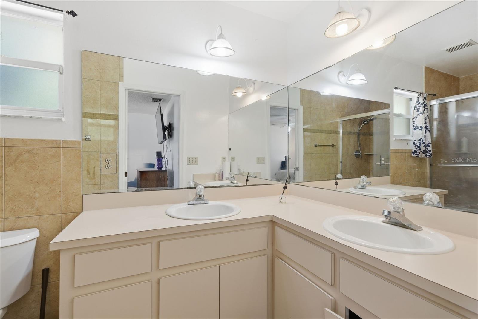 1011 WINIFRED WAY, LAKELAND, FL, 33809
