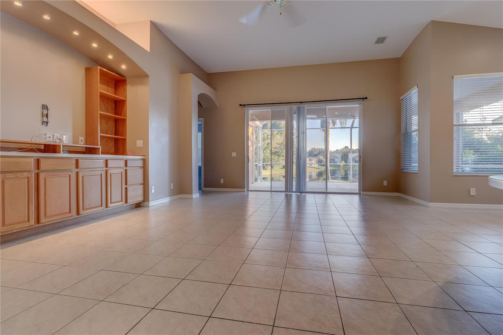 10215 EVERGREEN HILL DR, TAMPA, FL, 33647