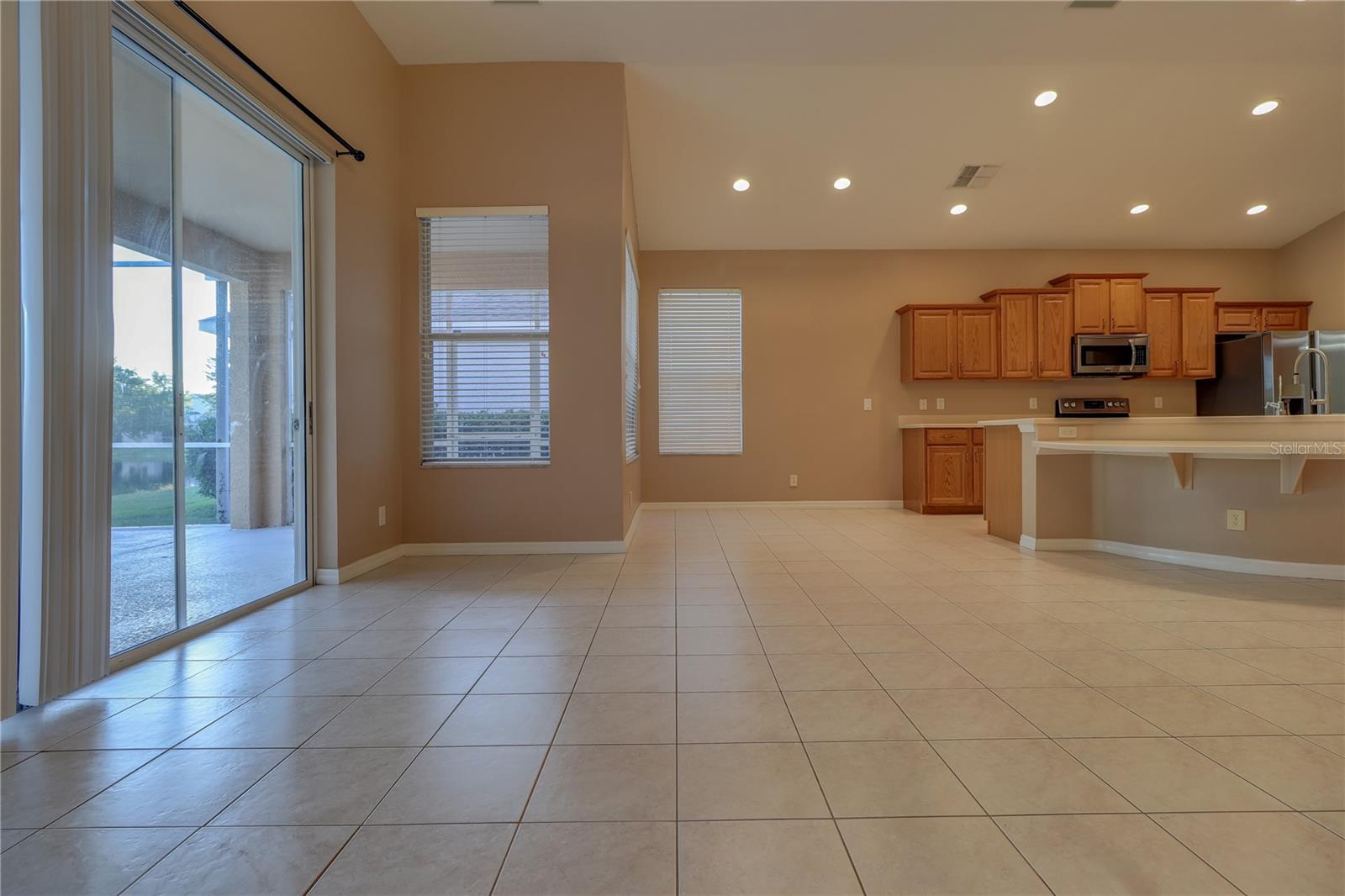 10215 EVERGREEN HILL DR, TAMPA, FL, 33647