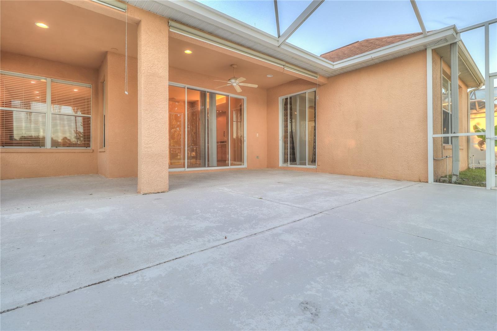 10215 EVERGREEN HILL DR, TAMPA, FL, 33647