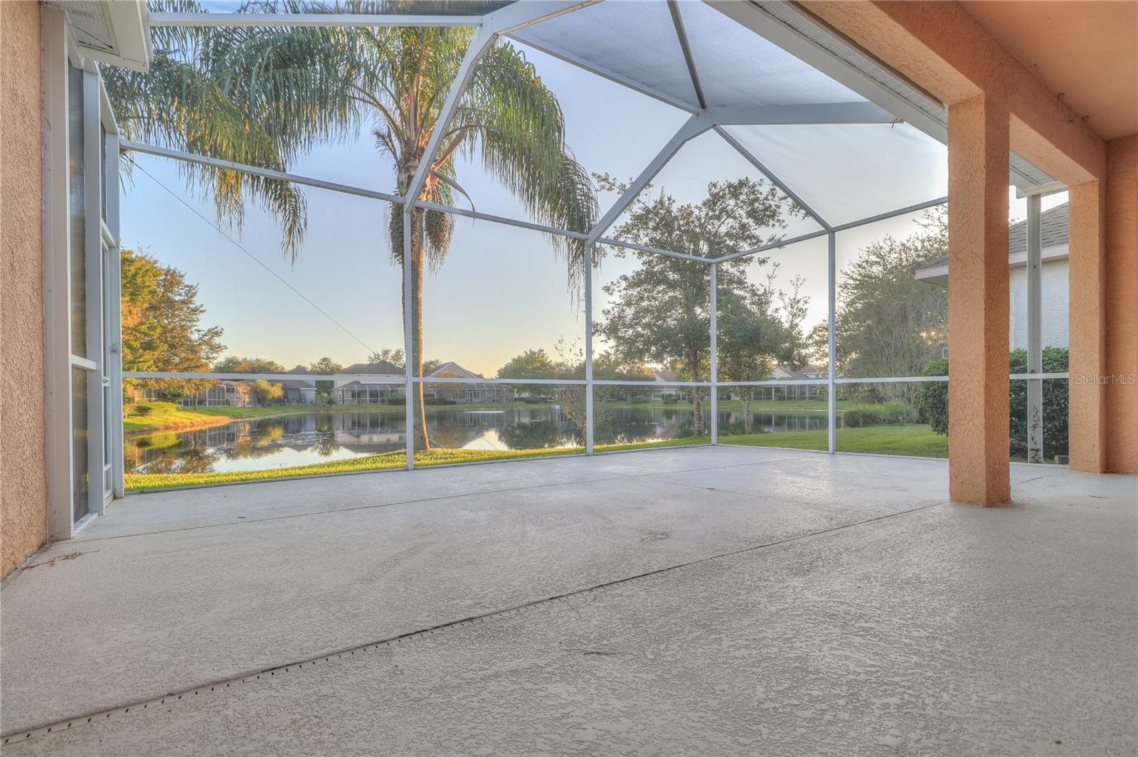 10215 EVERGREEN HILL DR, TAMPA, FL, 33647