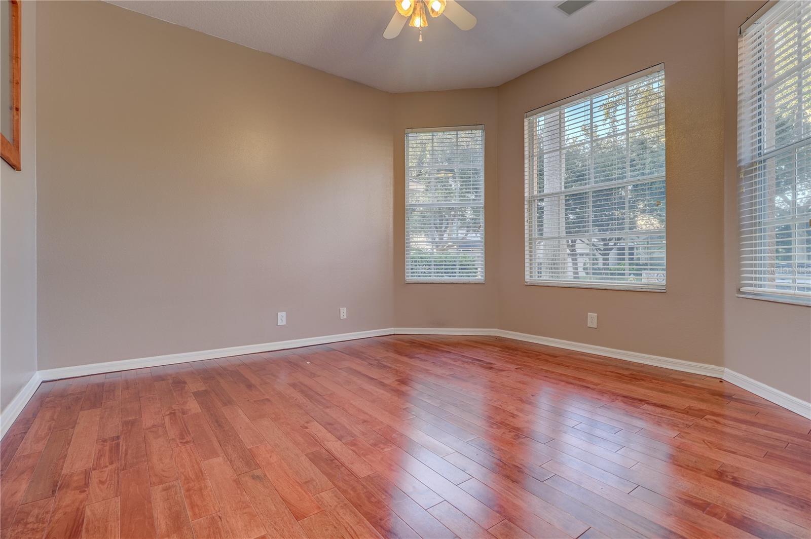 10215 EVERGREEN HILL DR, TAMPA, FL, 33647
