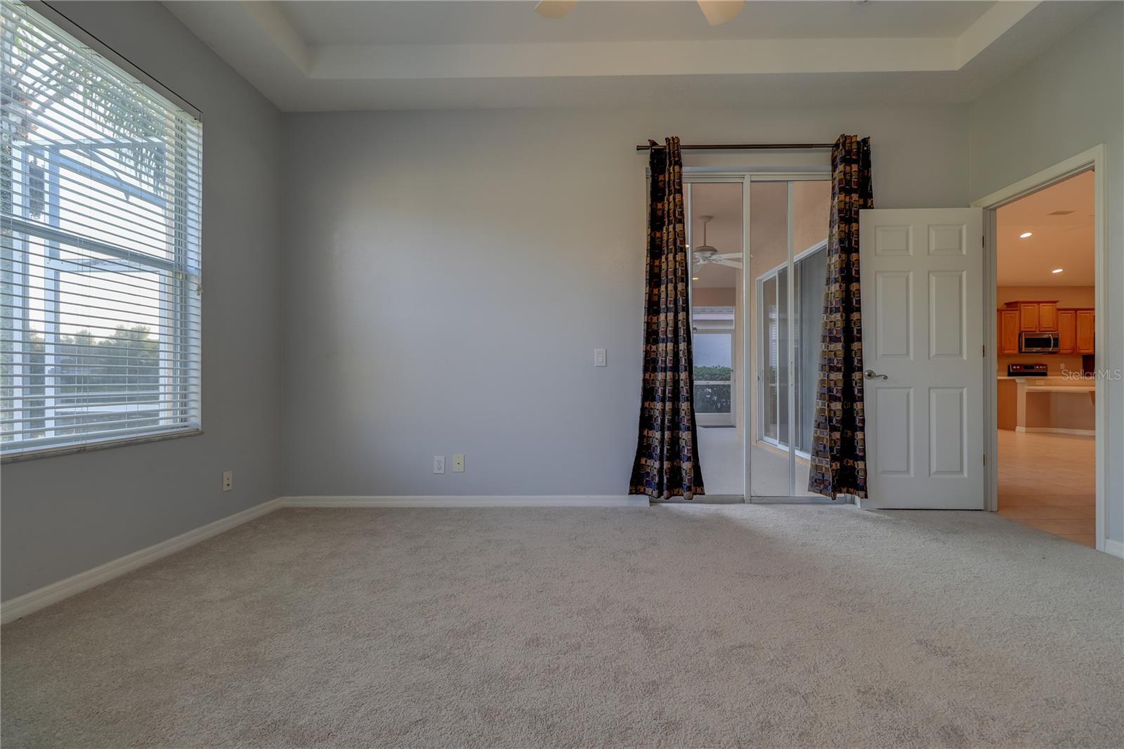 10215 EVERGREEN HILL DR, TAMPA, FL, 33647