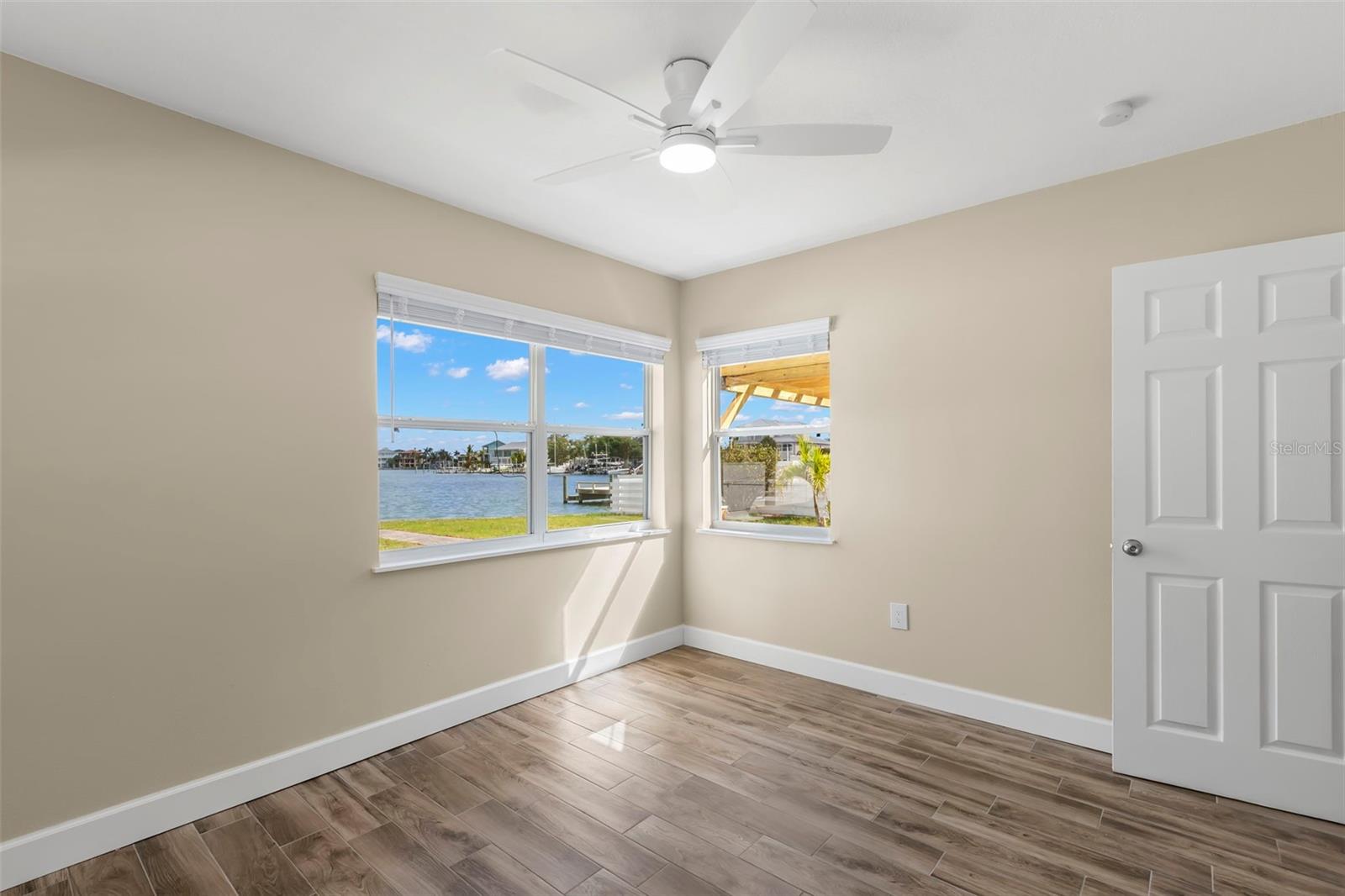 708 SUNSET CV, MADEIRA BEACH, FL, 33708