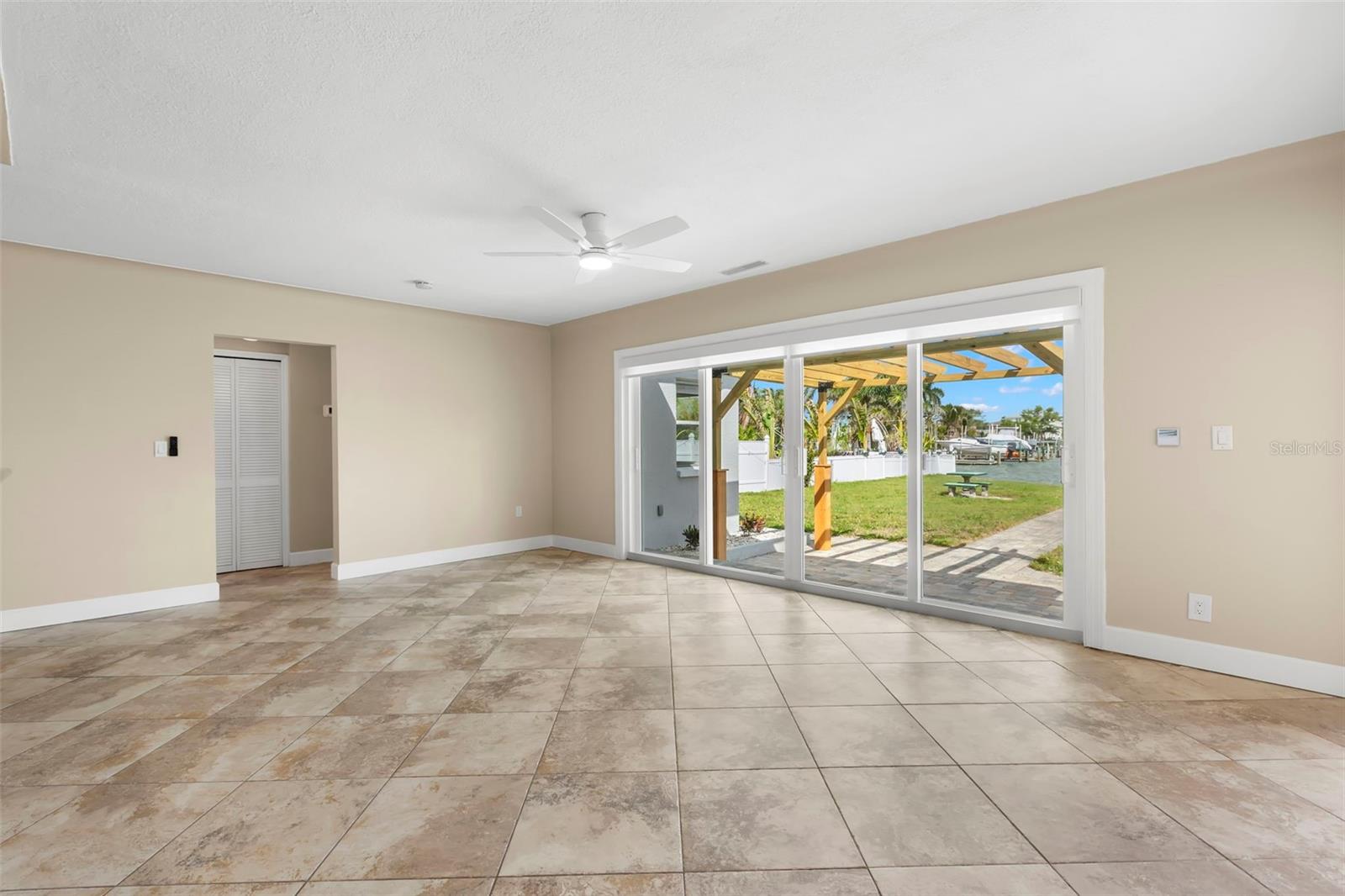 708 SUNSET CV, MADEIRA BEACH, FL, 33708