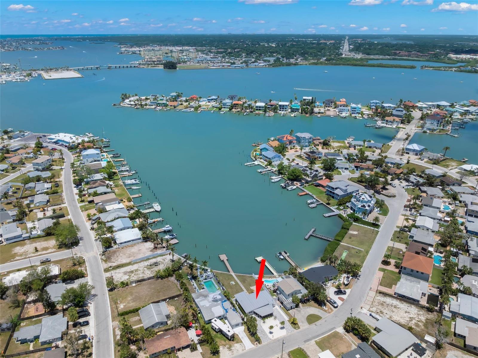 708 SUNSET CV, MADEIRA BEACH, FL, 33708