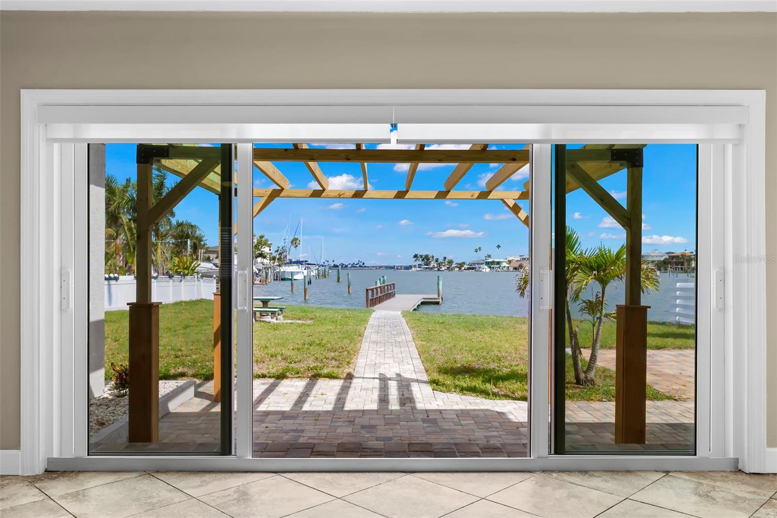 708 SUNSET CV, MADEIRA BEACH, FL, 33708