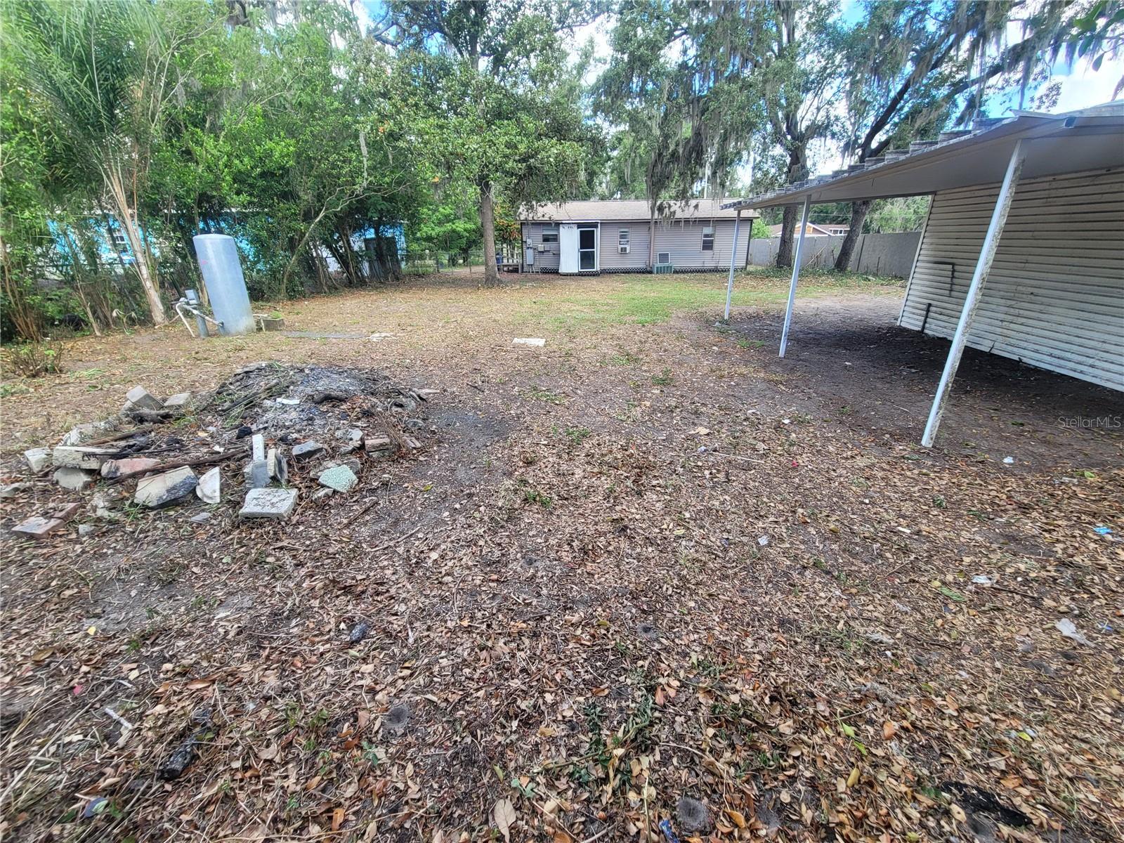 2831 N VALRICO RD, SEFFNER, FL, 33584