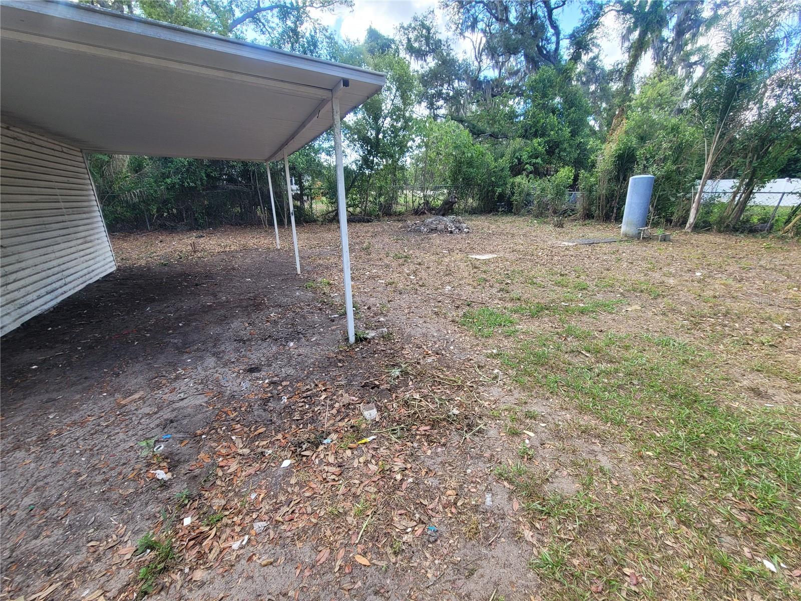 2831 N VALRICO RD, SEFFNER, FL, 33584