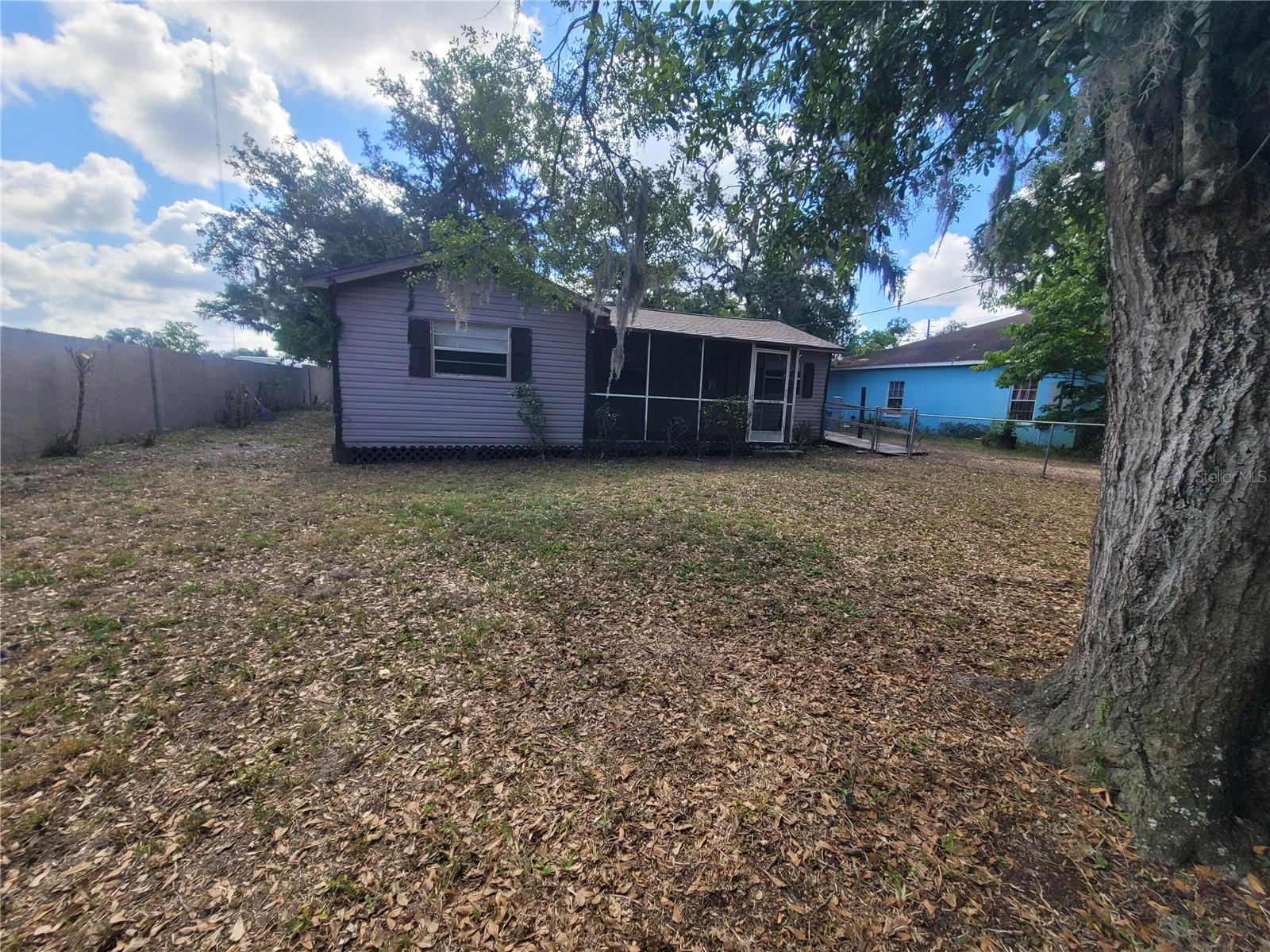 2831 N VALRICO RD, SEFFNER, FL, 33584