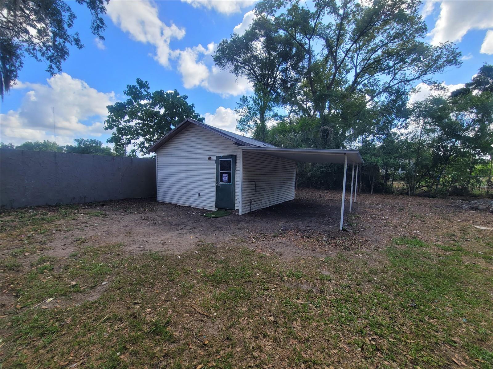 2831 N VALRICO RD, SEFFNER, FL, 33584