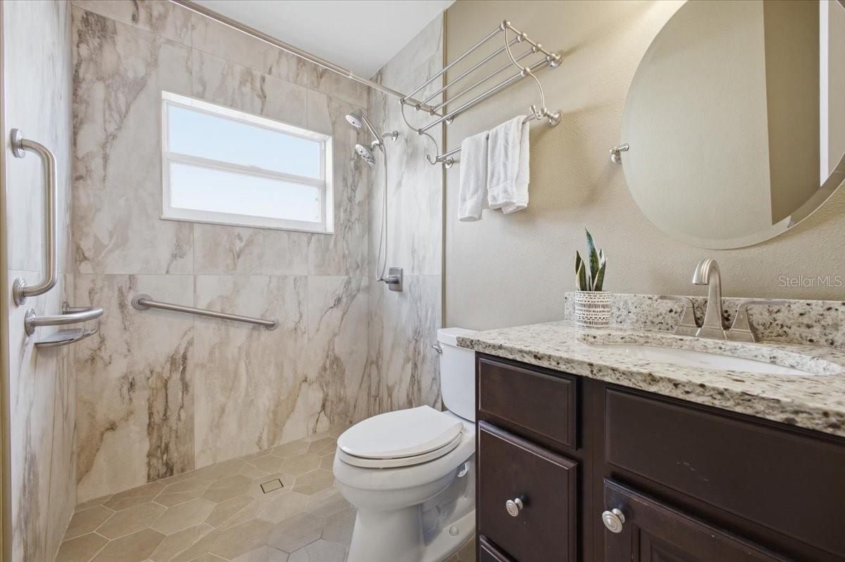 2726 VALENCIA GROVE DR, VALRICO, FL, 33596