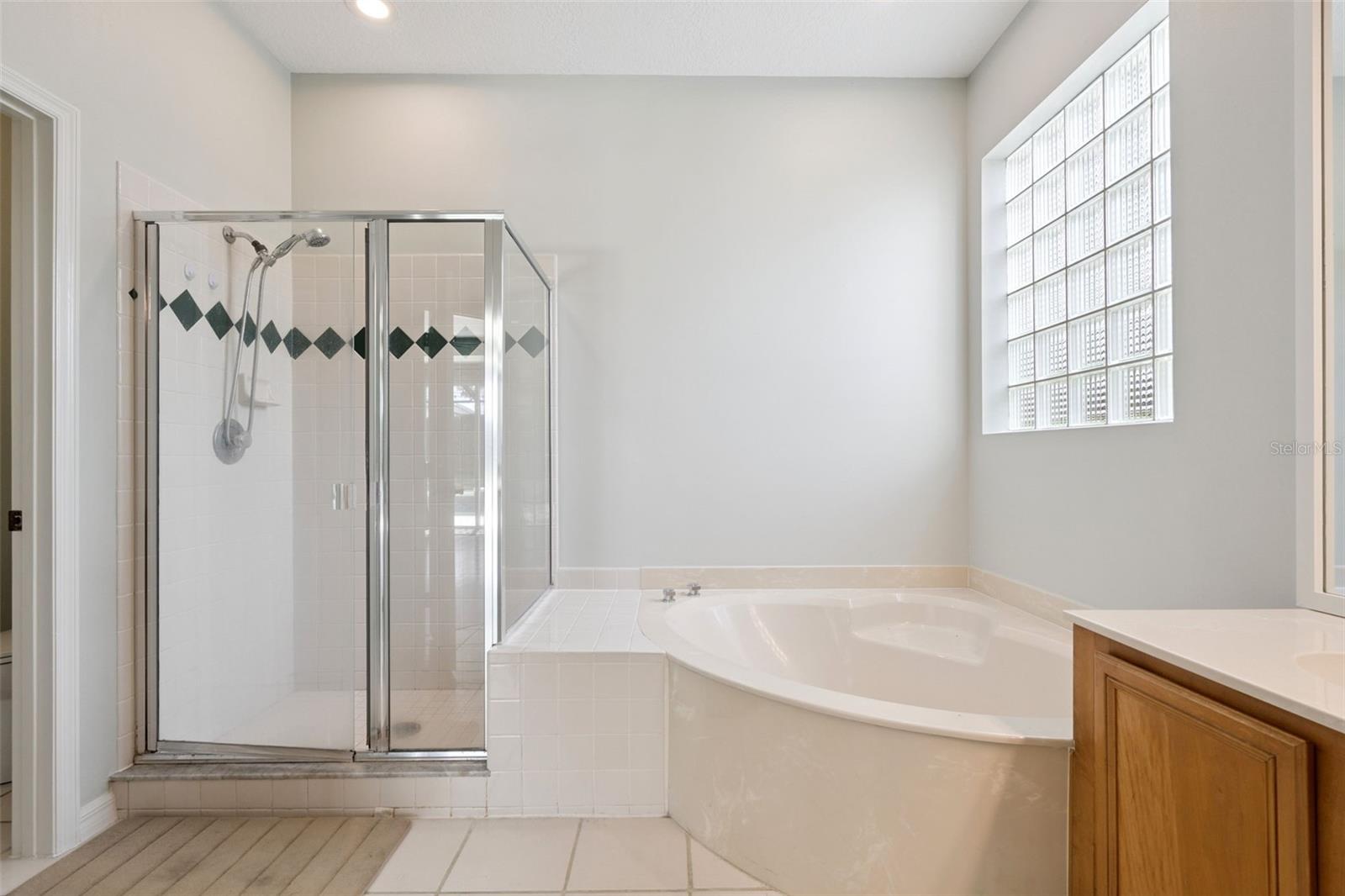 2401 STONEVIEW RD, ORLANDO, FL, 32806