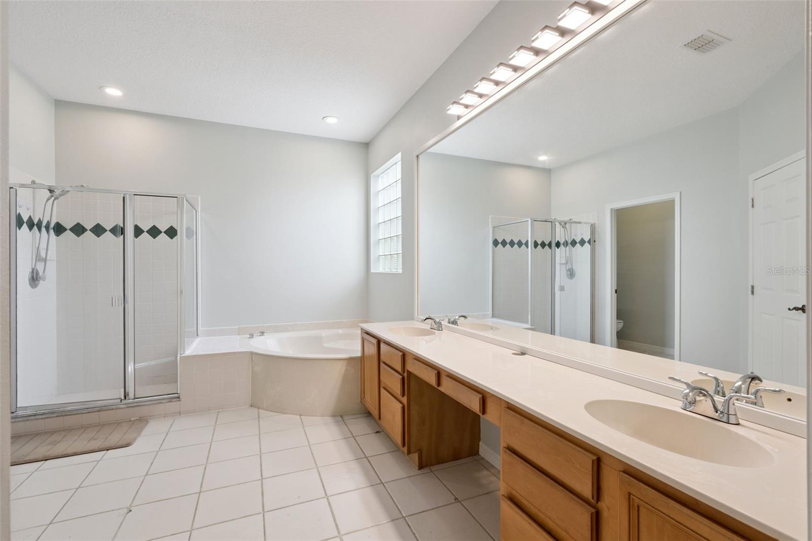 2401 STONEVIEW RD, ORLANDO, FL, 32806