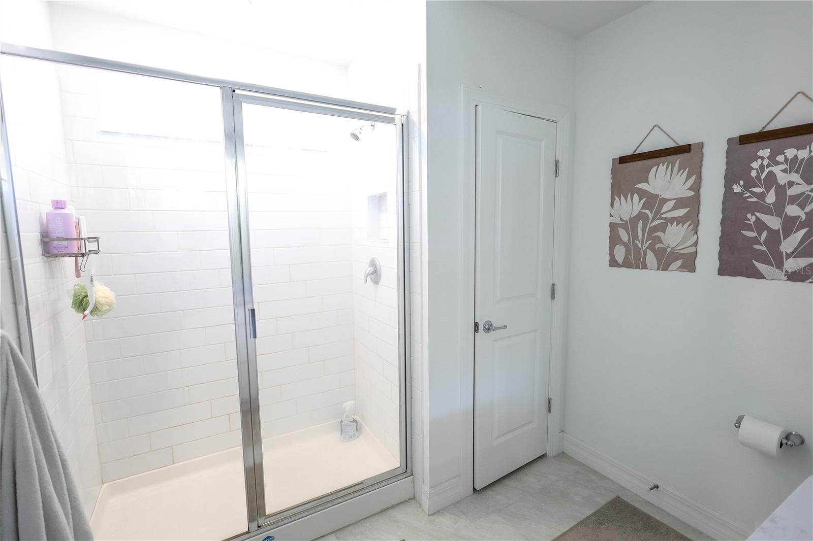 9553 SUMMERS CAY CIR, THONOTOSASSA, FL, 33592