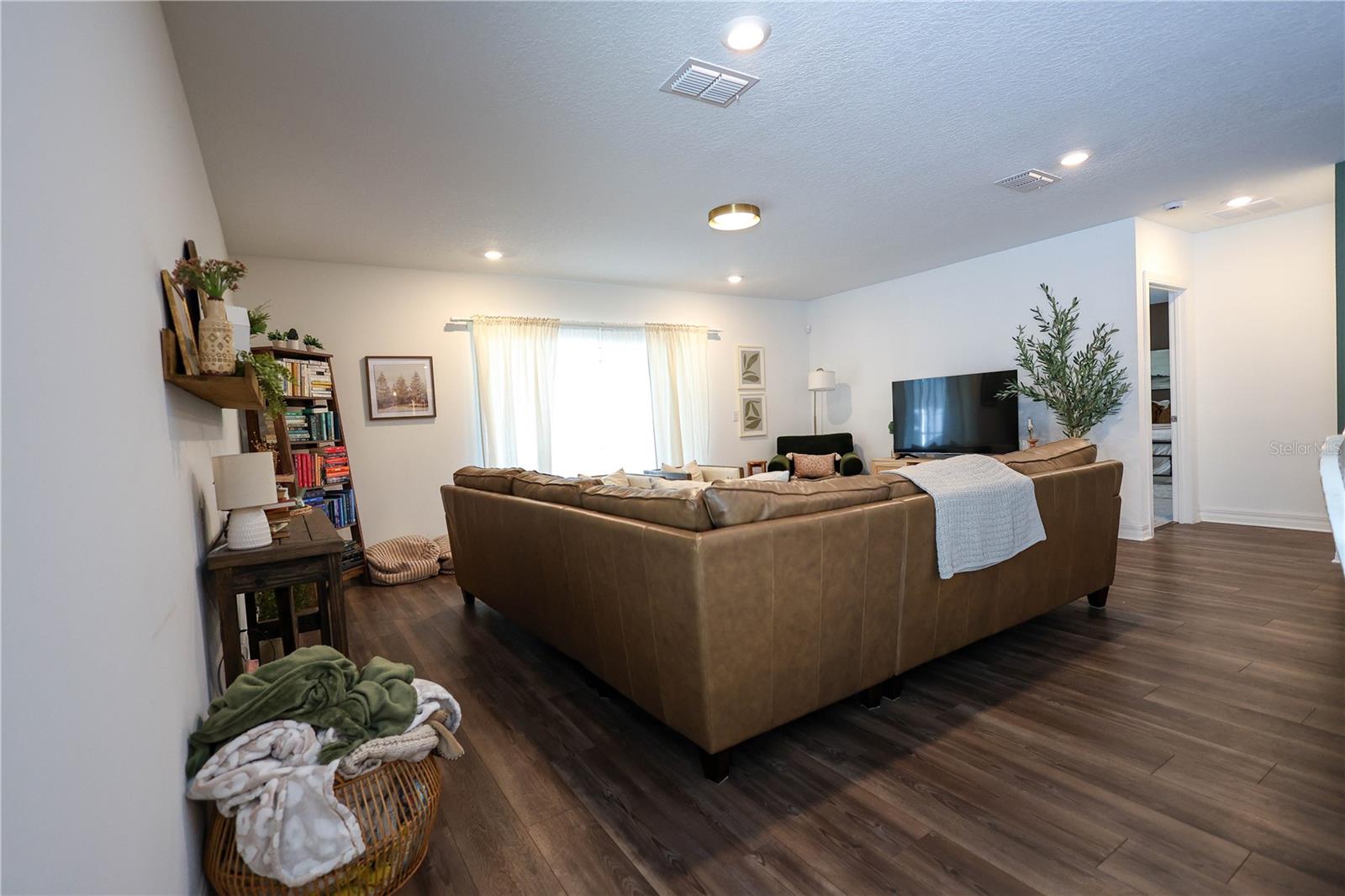 9553 SUMMERS CAY CIR, THONOTOSASSA, FL, 33592