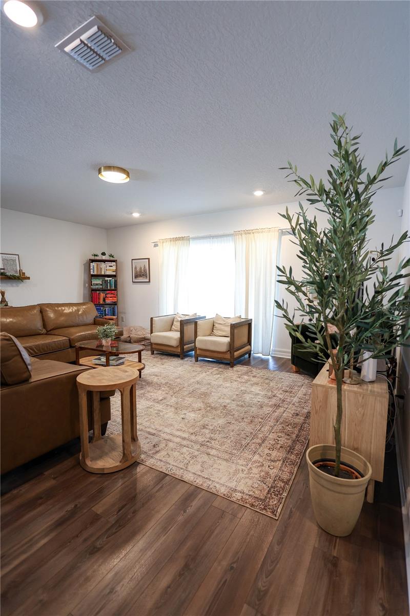 9553 SUMMERS CAY CIR, THONOTOSASSA, FL, 33592