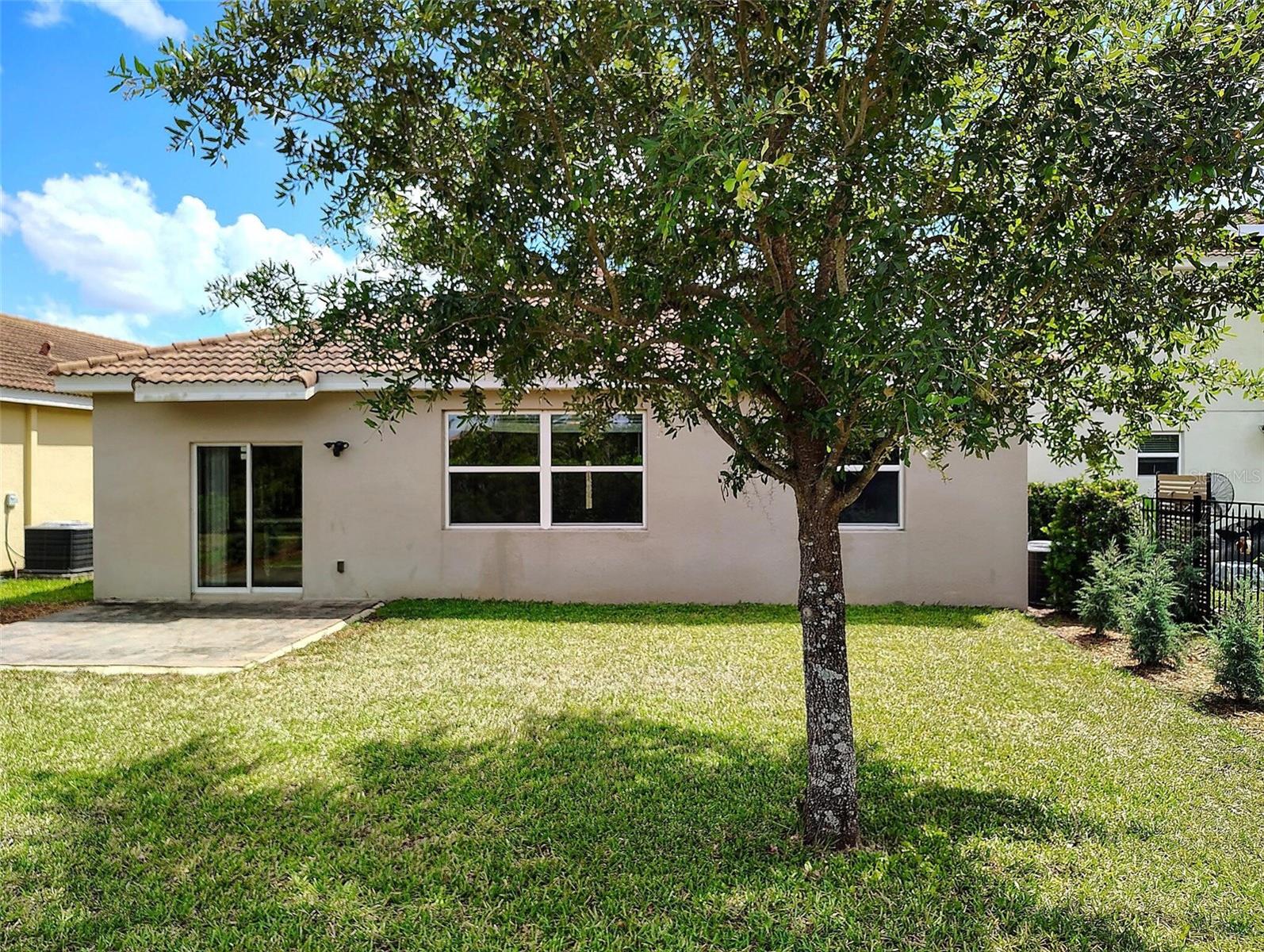 1047 OAK BLUFF DR, DAVENPORT, FL, 33837