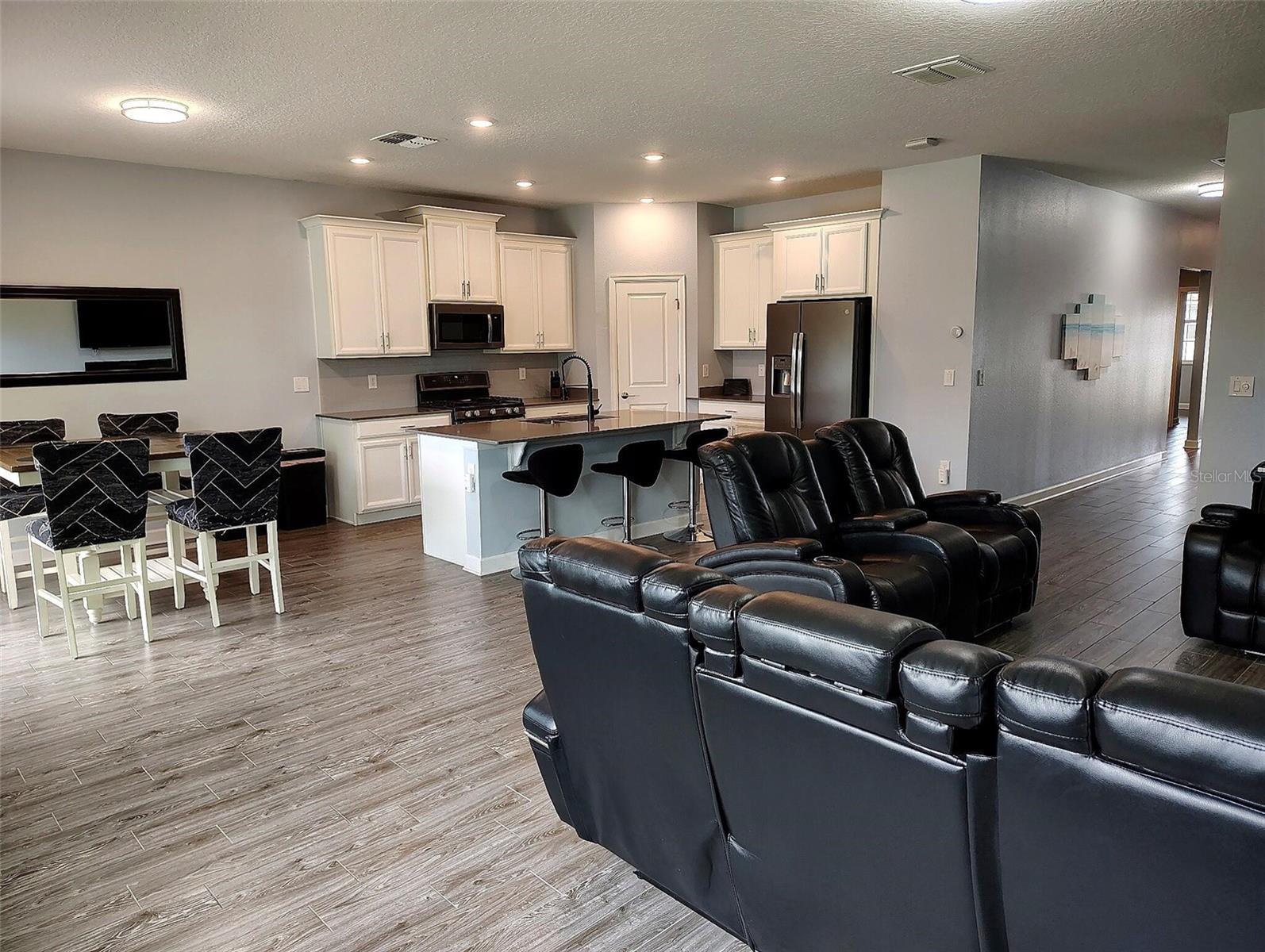 1047 OAK BLUFF DR, DAVENPORT, FL, 33837