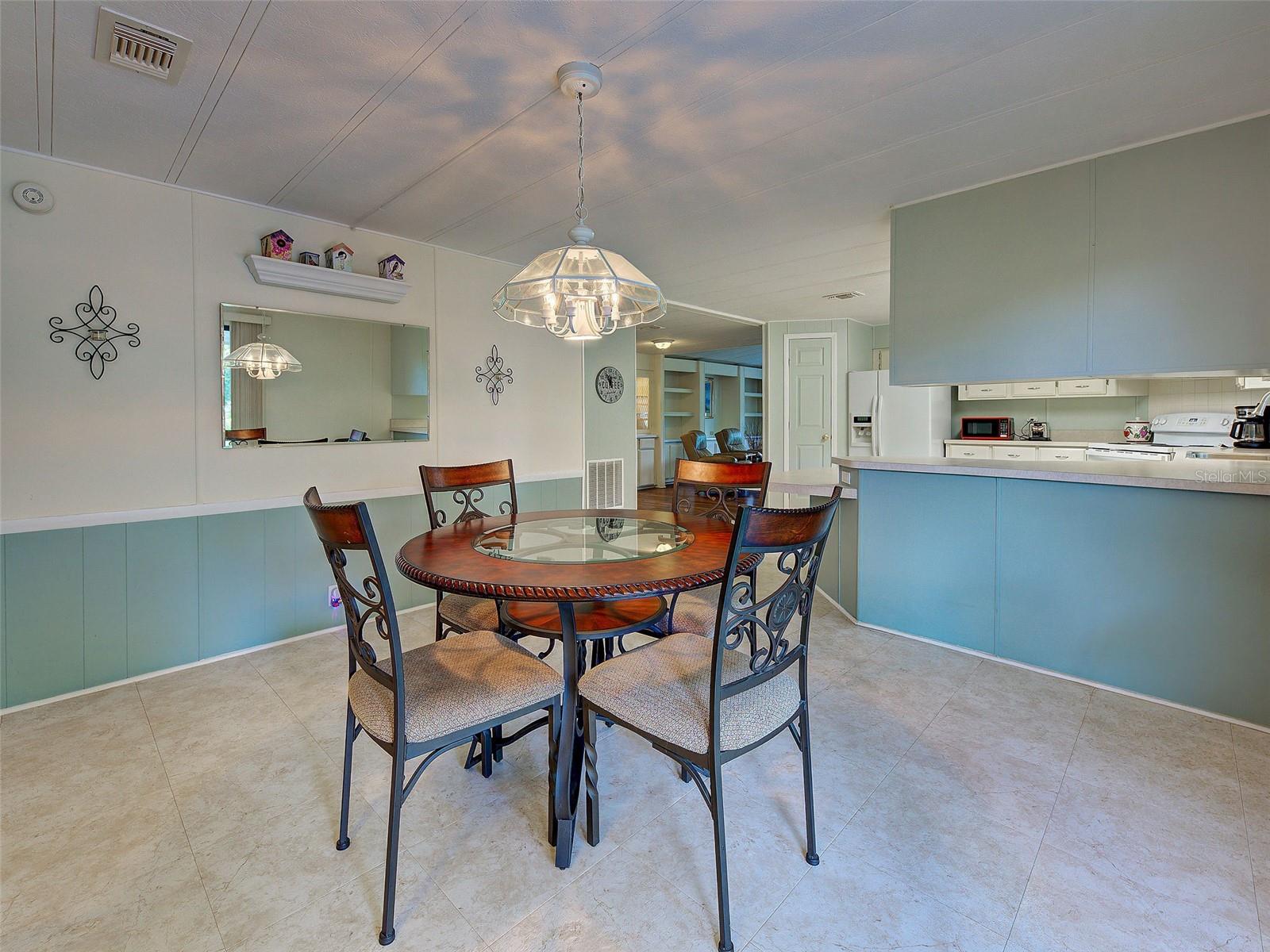 3331 GOLDFINCH LN, ENGLEWOOD, FL, 34224