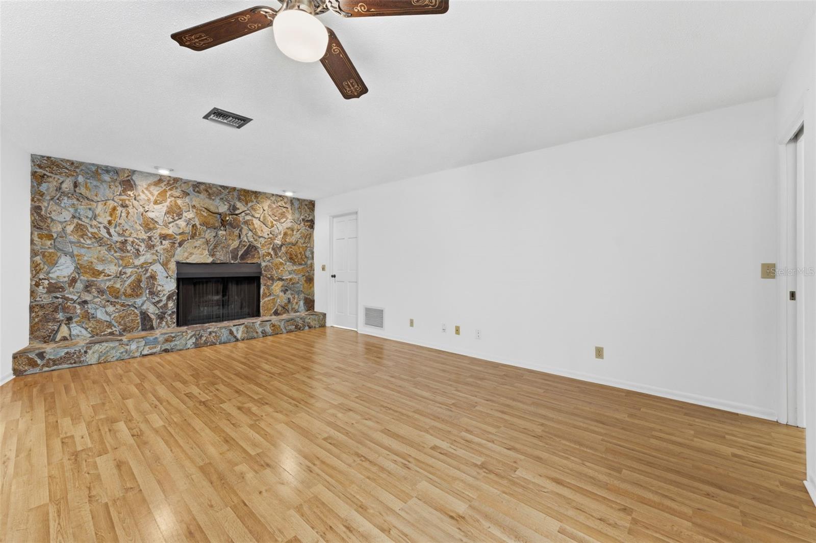 3644 ENTERPRISE RD E, SAFETY HARBOR, FL, 34695