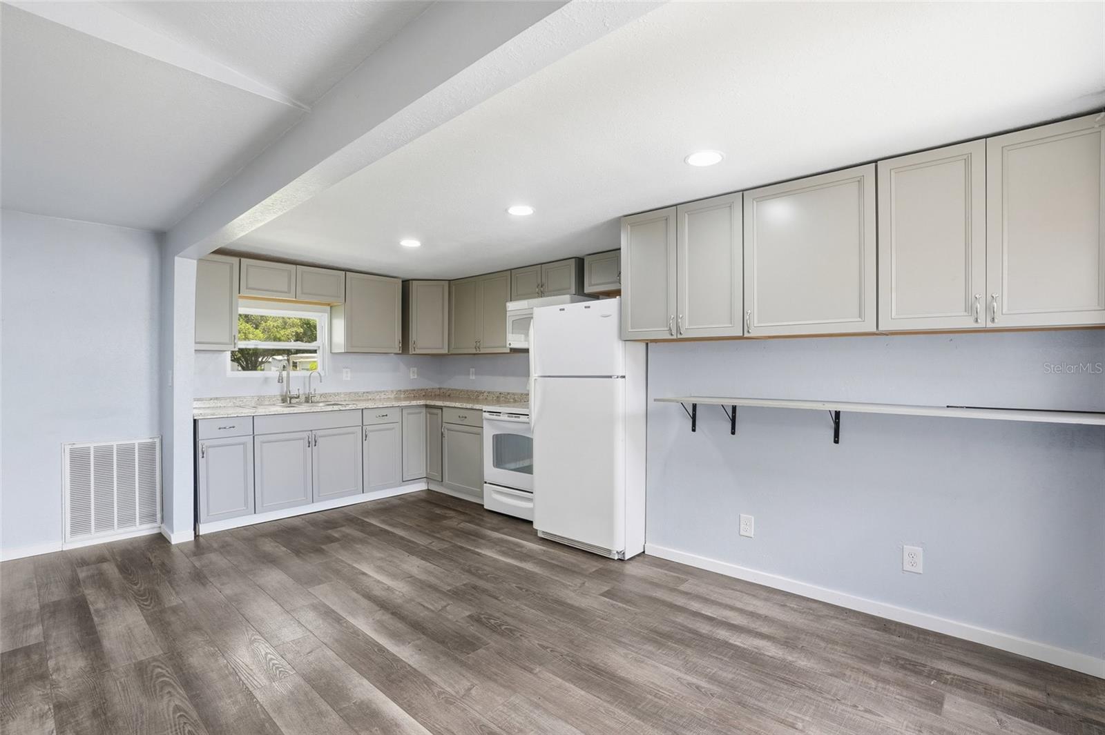 5705 HOLIDAY PARK BLVD, NORTH PORT, FL, 34287