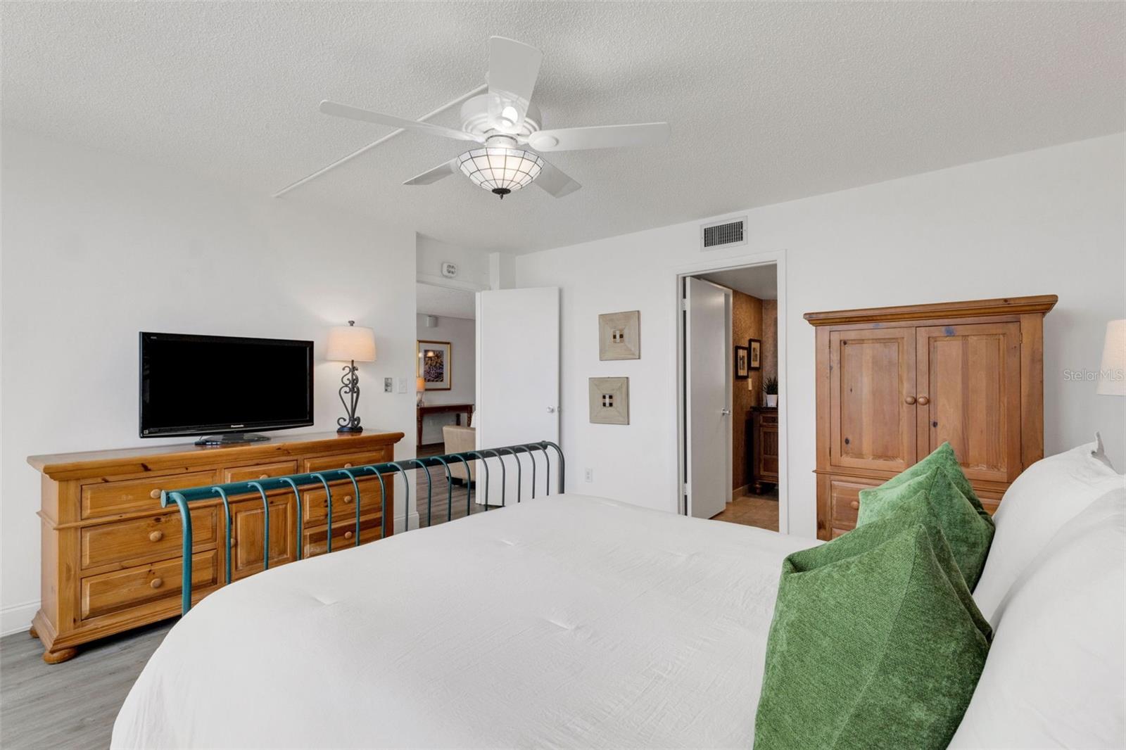 7665 SUN ISLAND DR S #407, SOUTH PASADENA, FL, 33707
