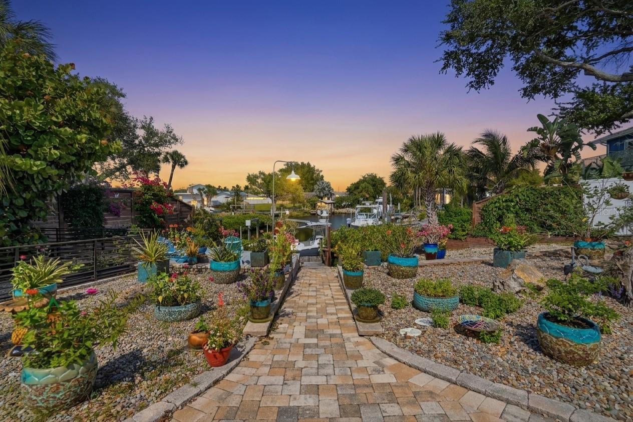 314 S SHORE DR, OSPREY, FL, 34229