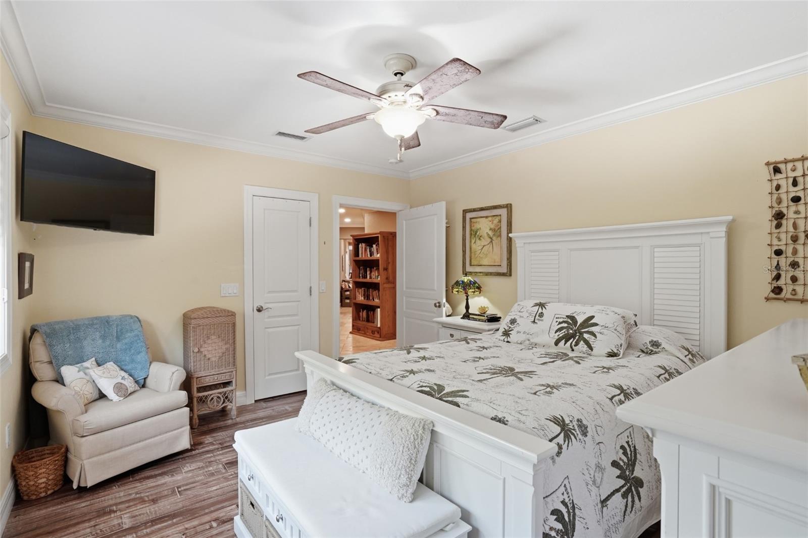 314 S SHORE DR, OSPREY, FL, 34229