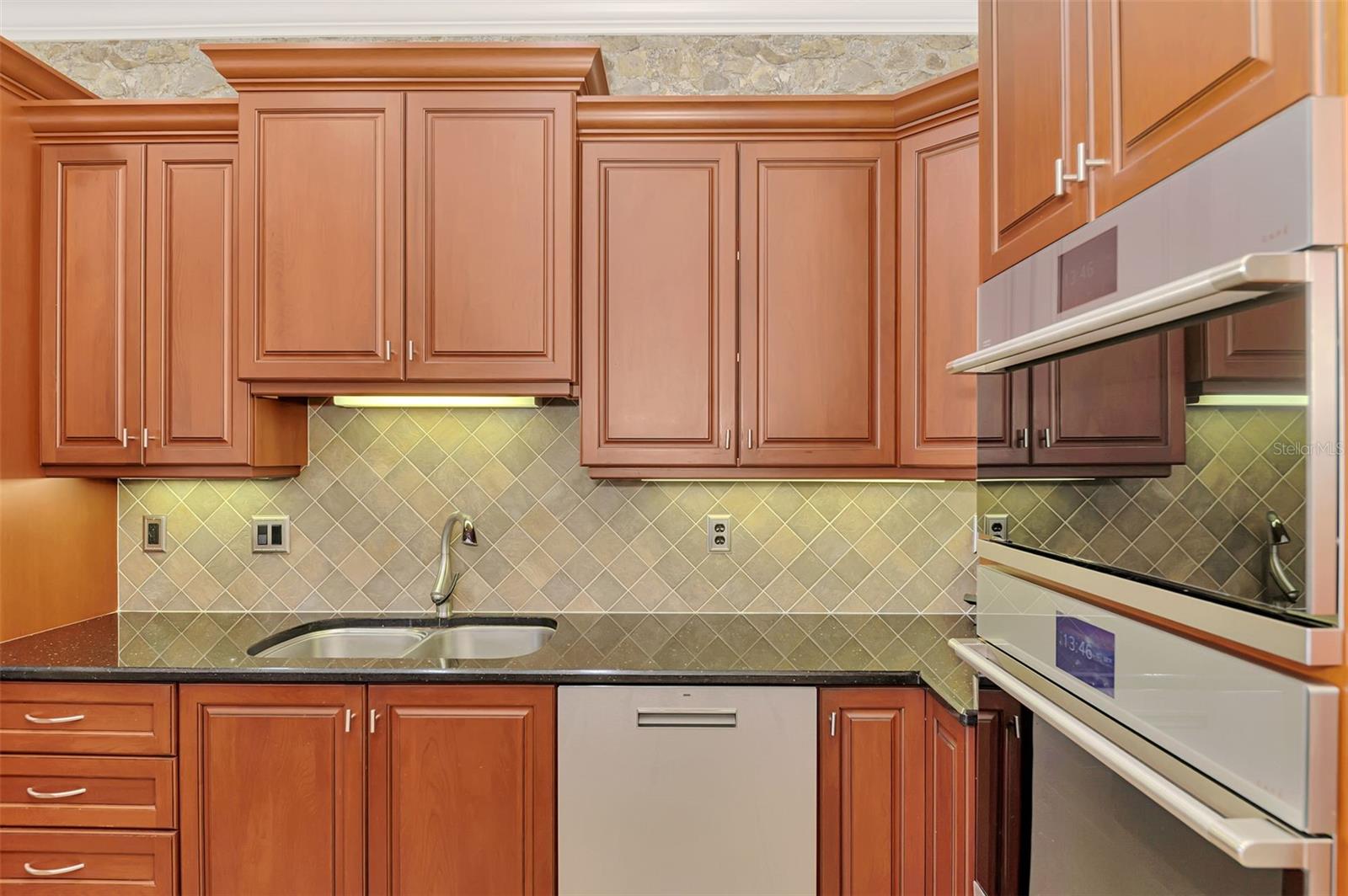 935 GRAHAM RD, VENICE, FL, 34293