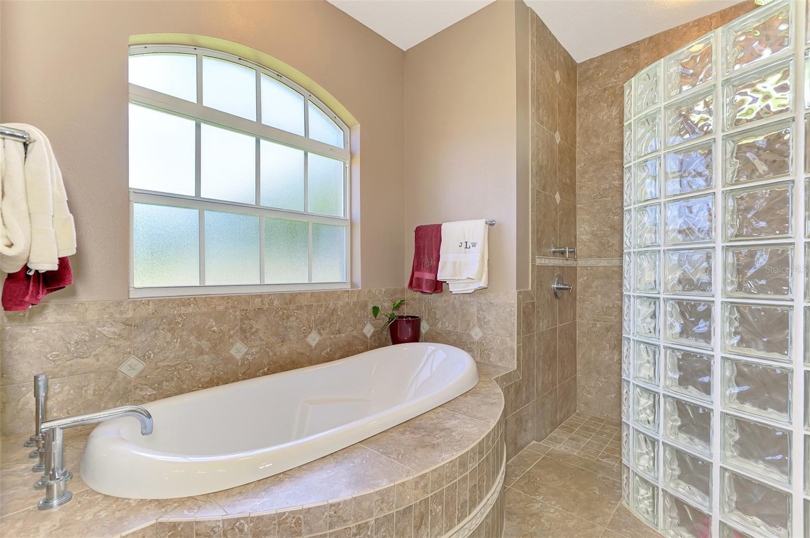 935 GRAHAM RD, VENICE, FL, 34293