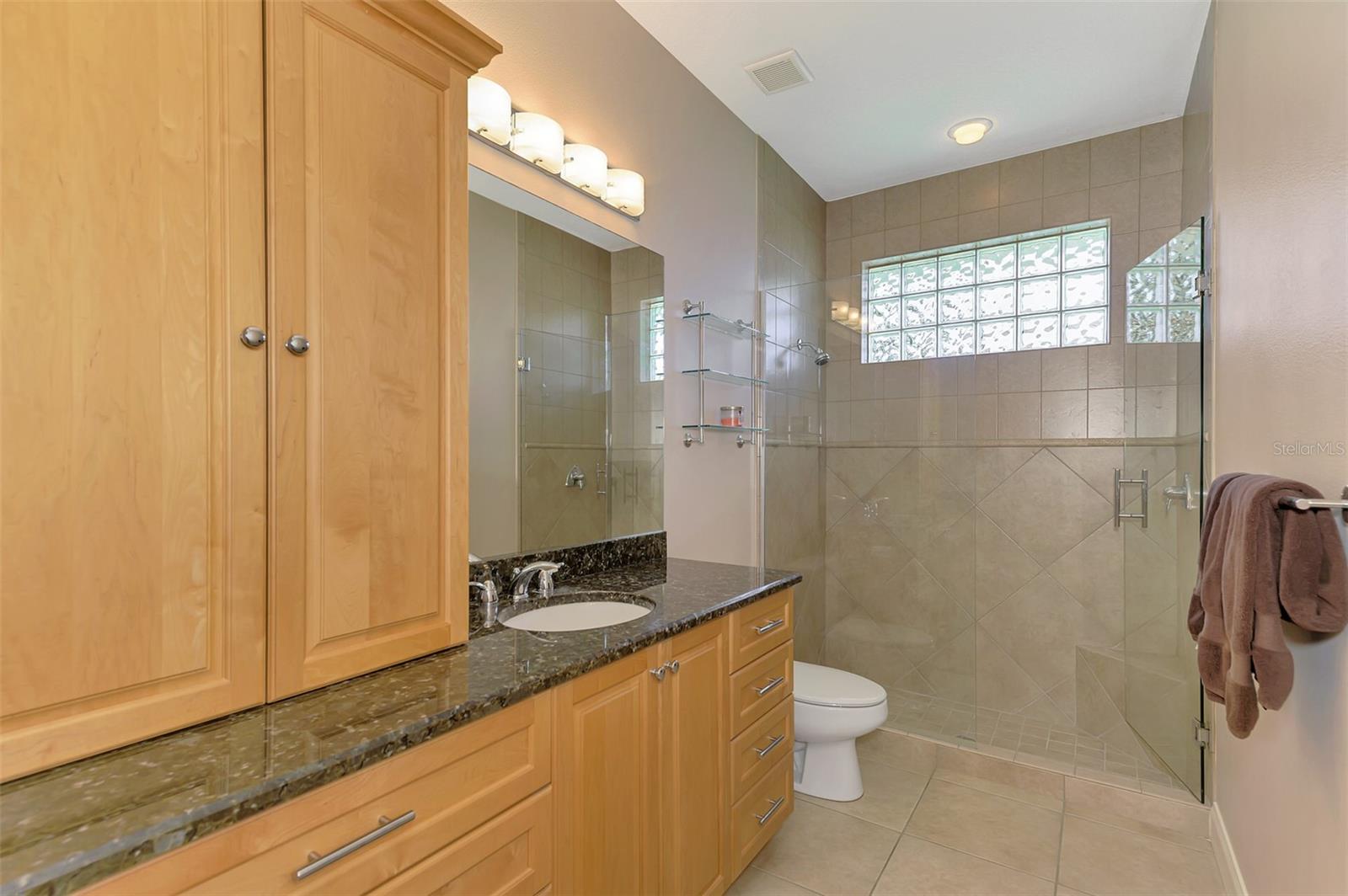 935 GRAHAM RD, VENICE, FL, 34293