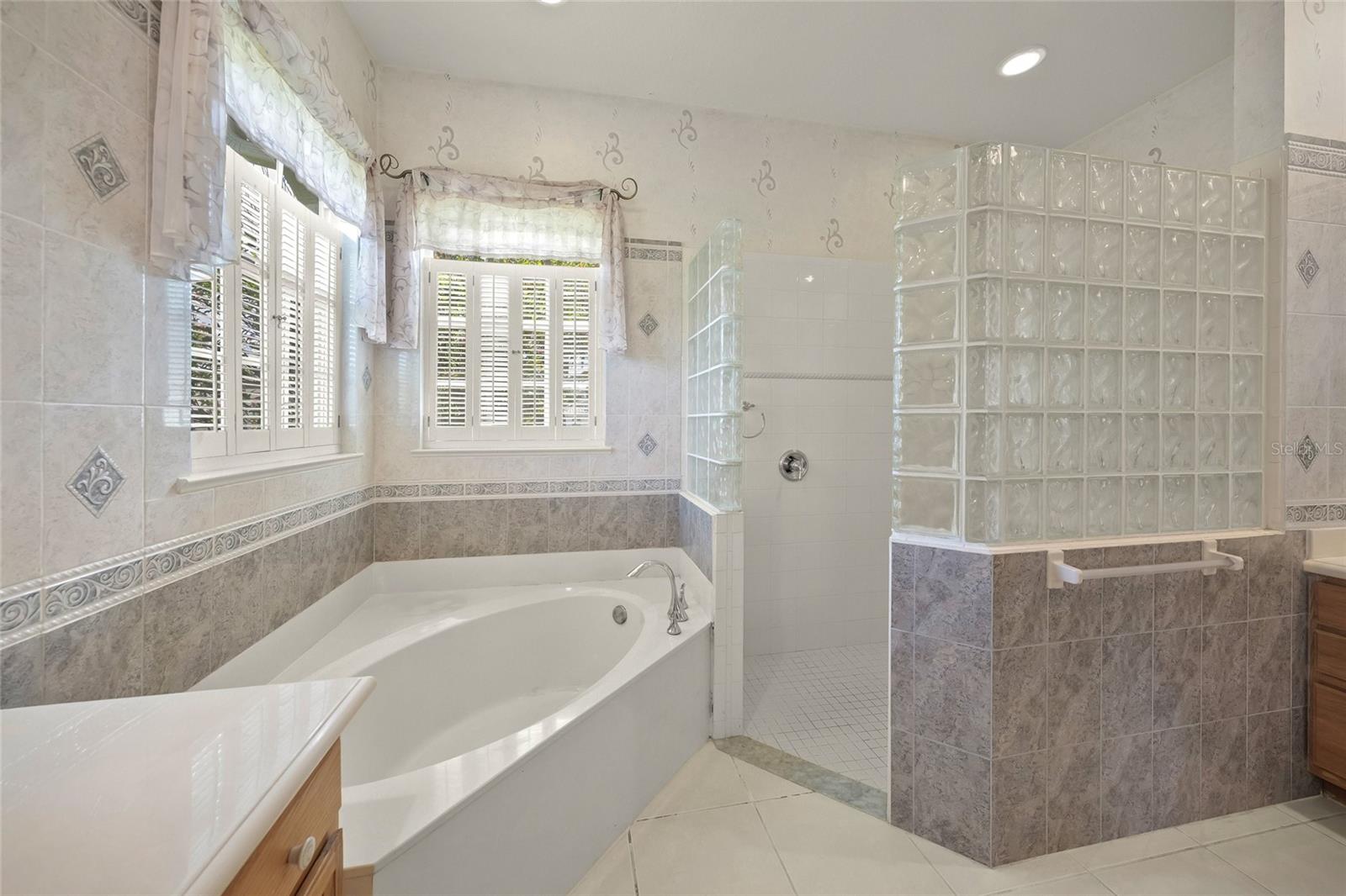 9043 MISTY CREEK DR, SARASOTA, FL, 34241